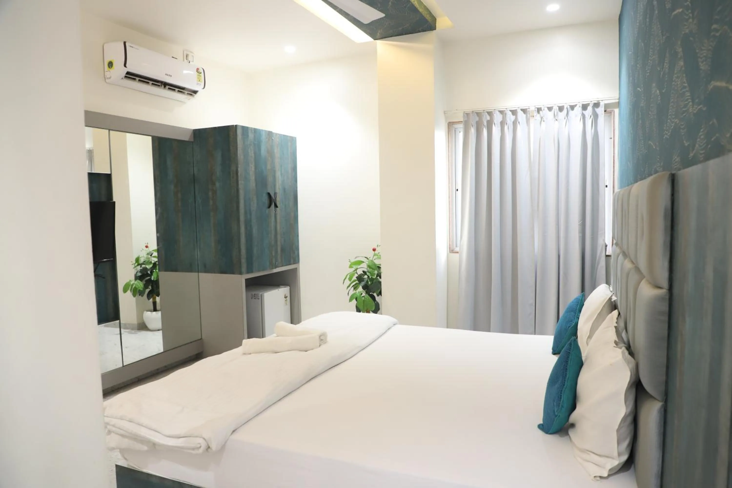 Bed in Dnyanprabha Executive