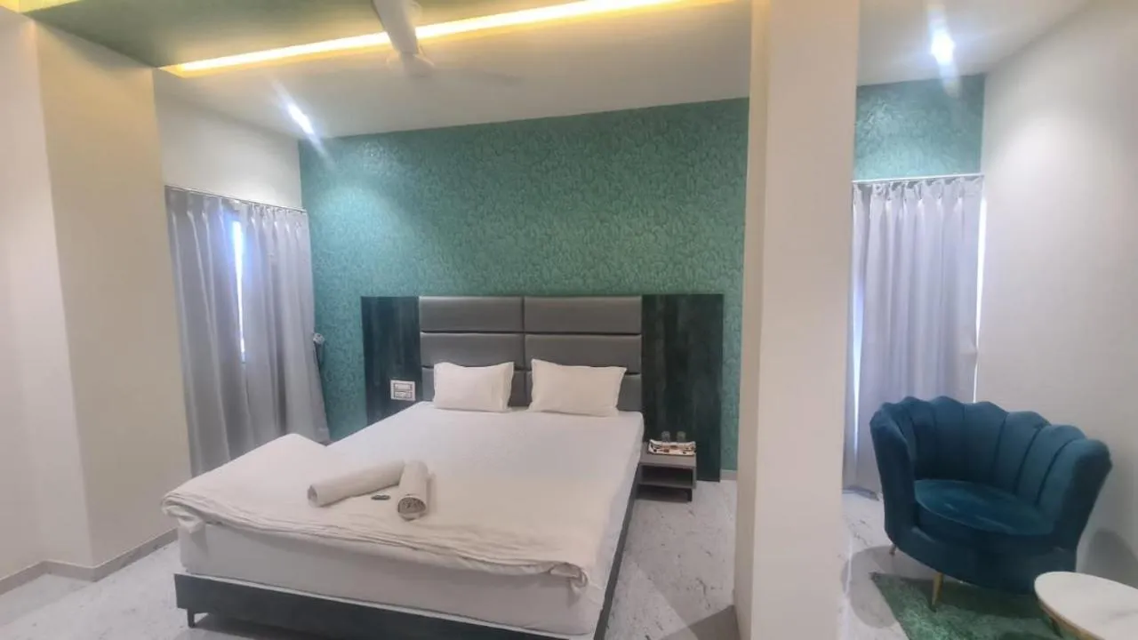 Bed in Dnyanprabha Executive