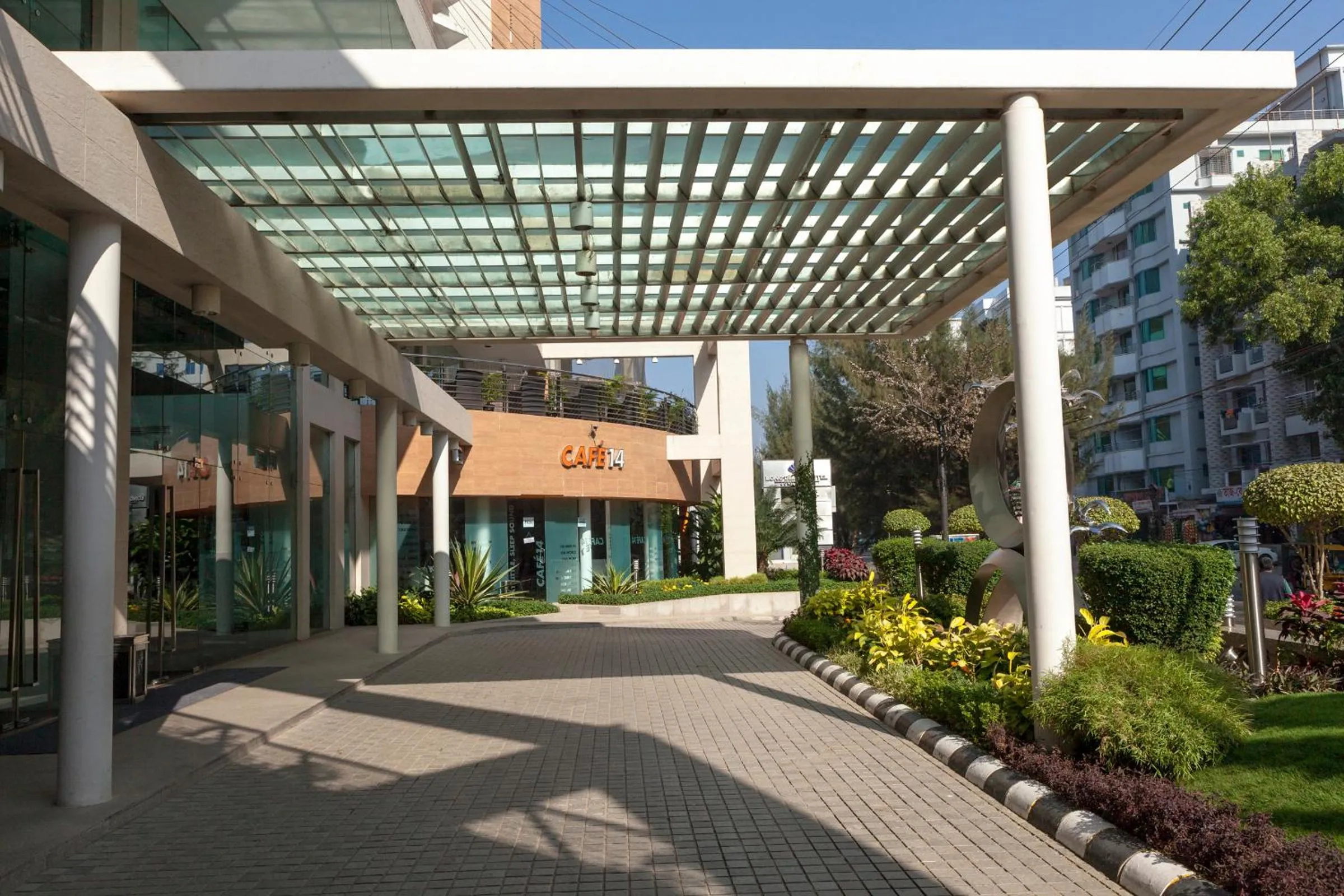 Property building in Long Beach Hotel