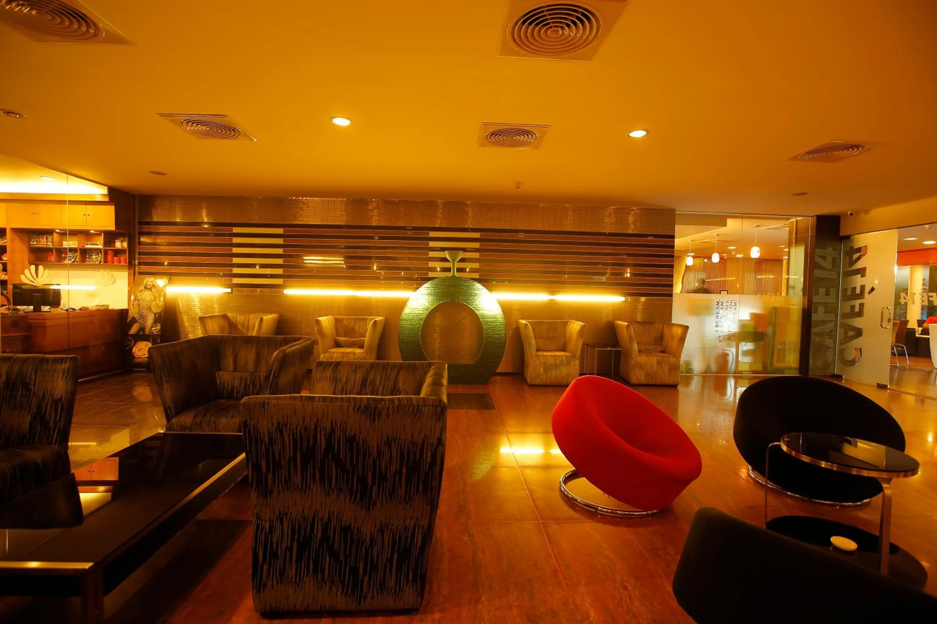 Lobby or reception in Long Beach Hotel