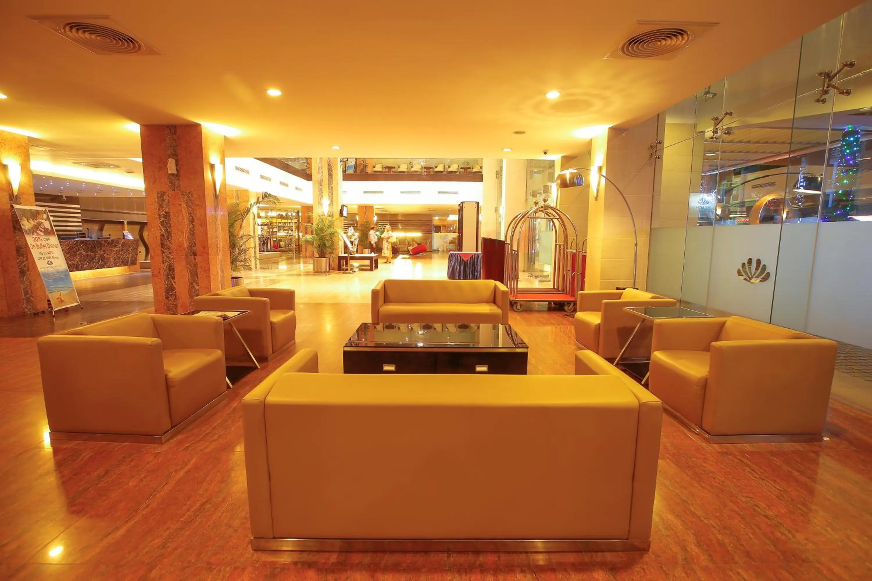 Lobby or reception in Long Beach Hotel