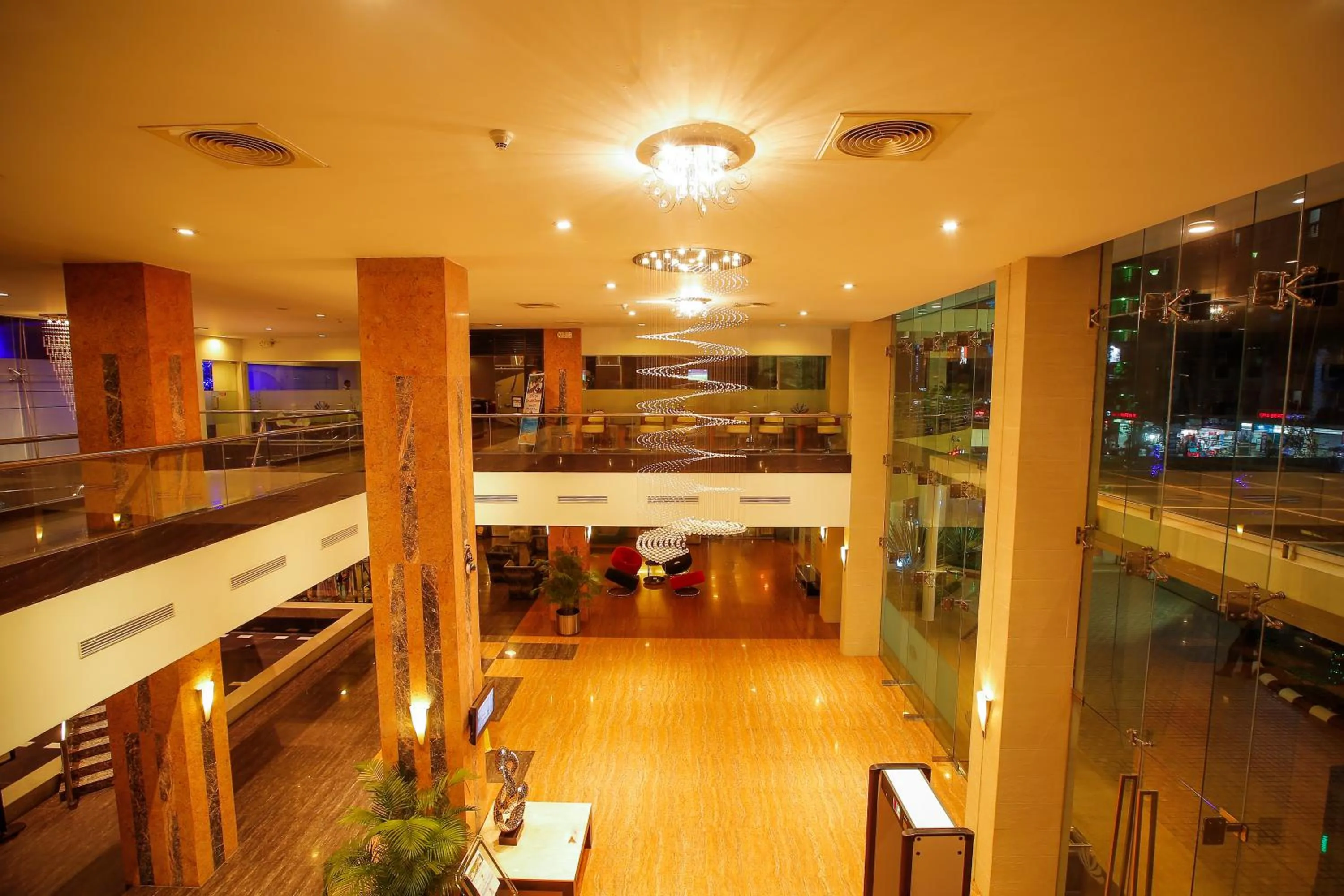 Lobby or reception in Long Beach Hotel