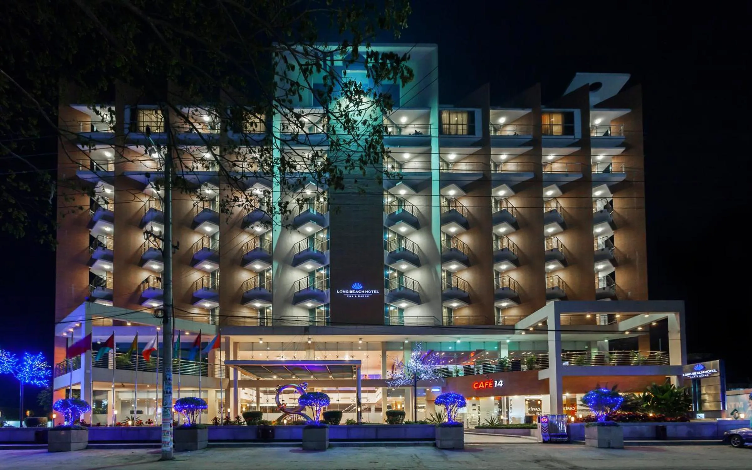 Property building in Long Beach Hotel