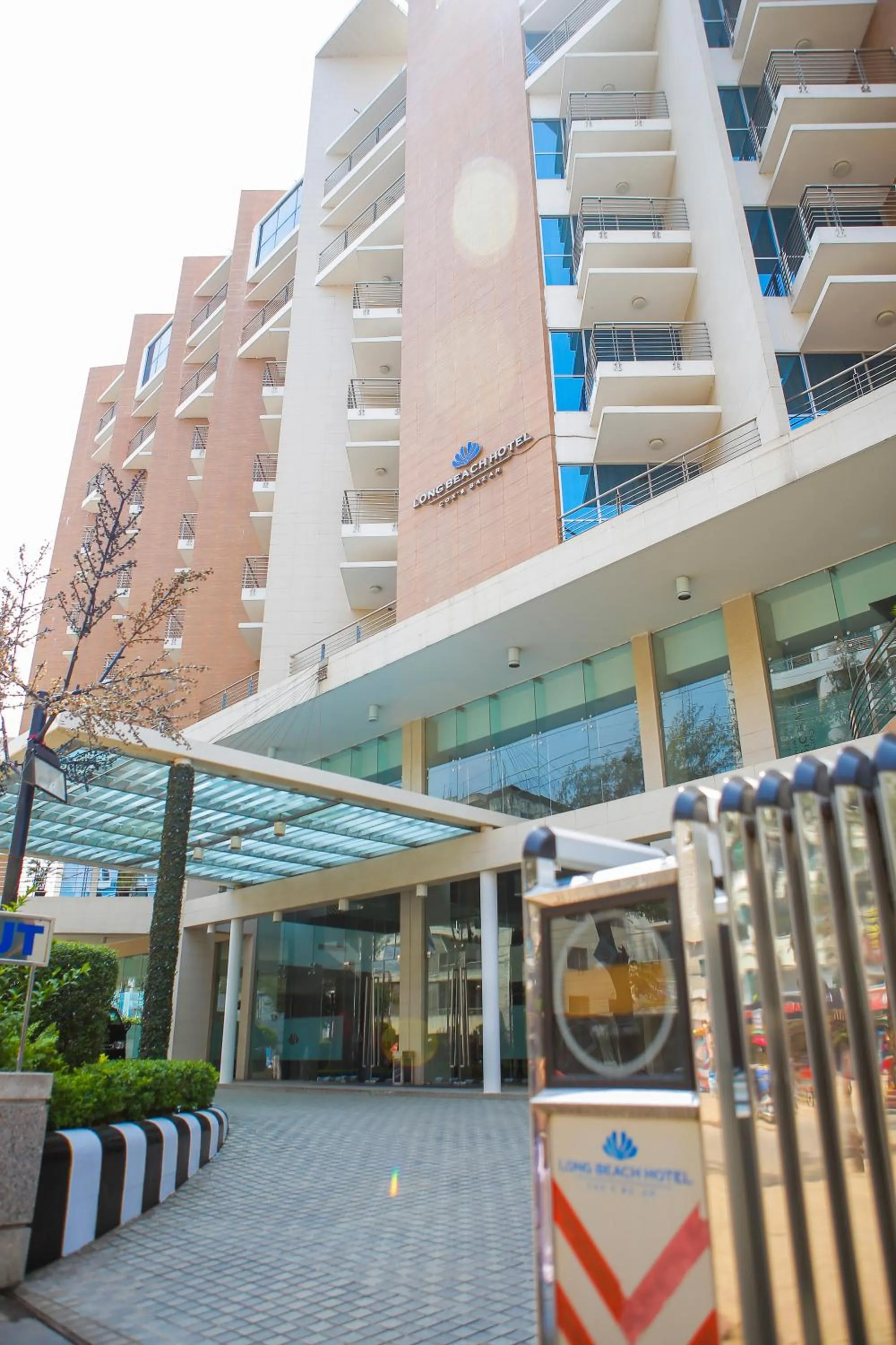 Property building in Long Beach Hotel