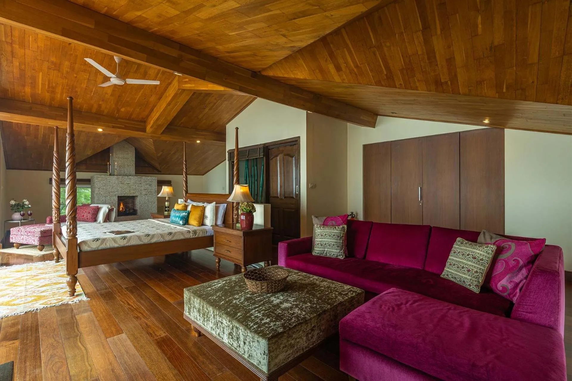 Photo of the whole room, Bed in StayVista at Ludlow House Luxury Villa with Lawn & Fireplace at Mall Road