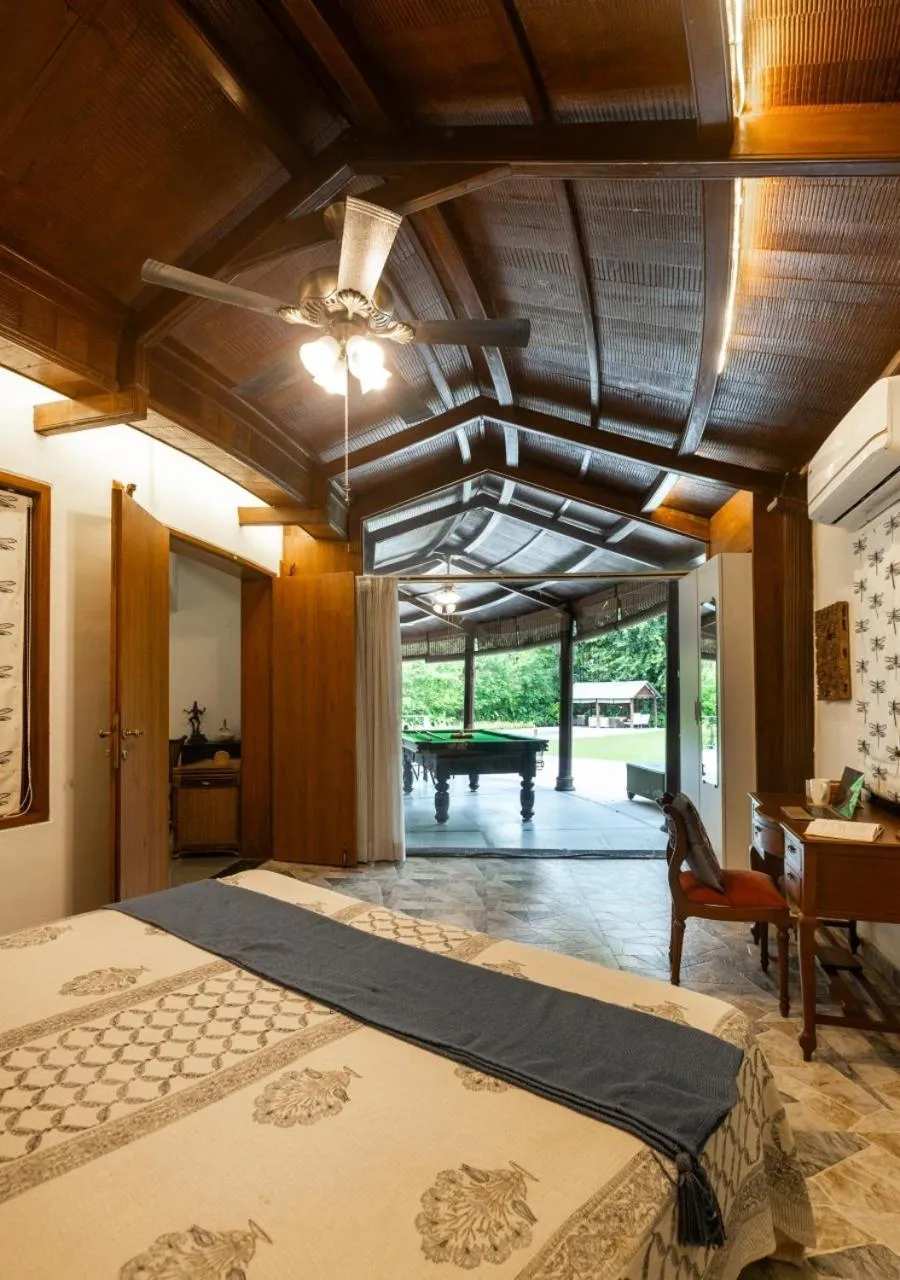 Bed in LohonoStays Villa Lani