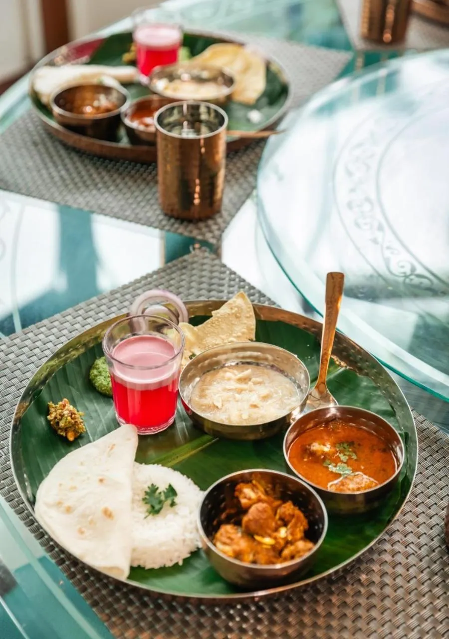 Food and drinks in LohonoStays Villa Lani