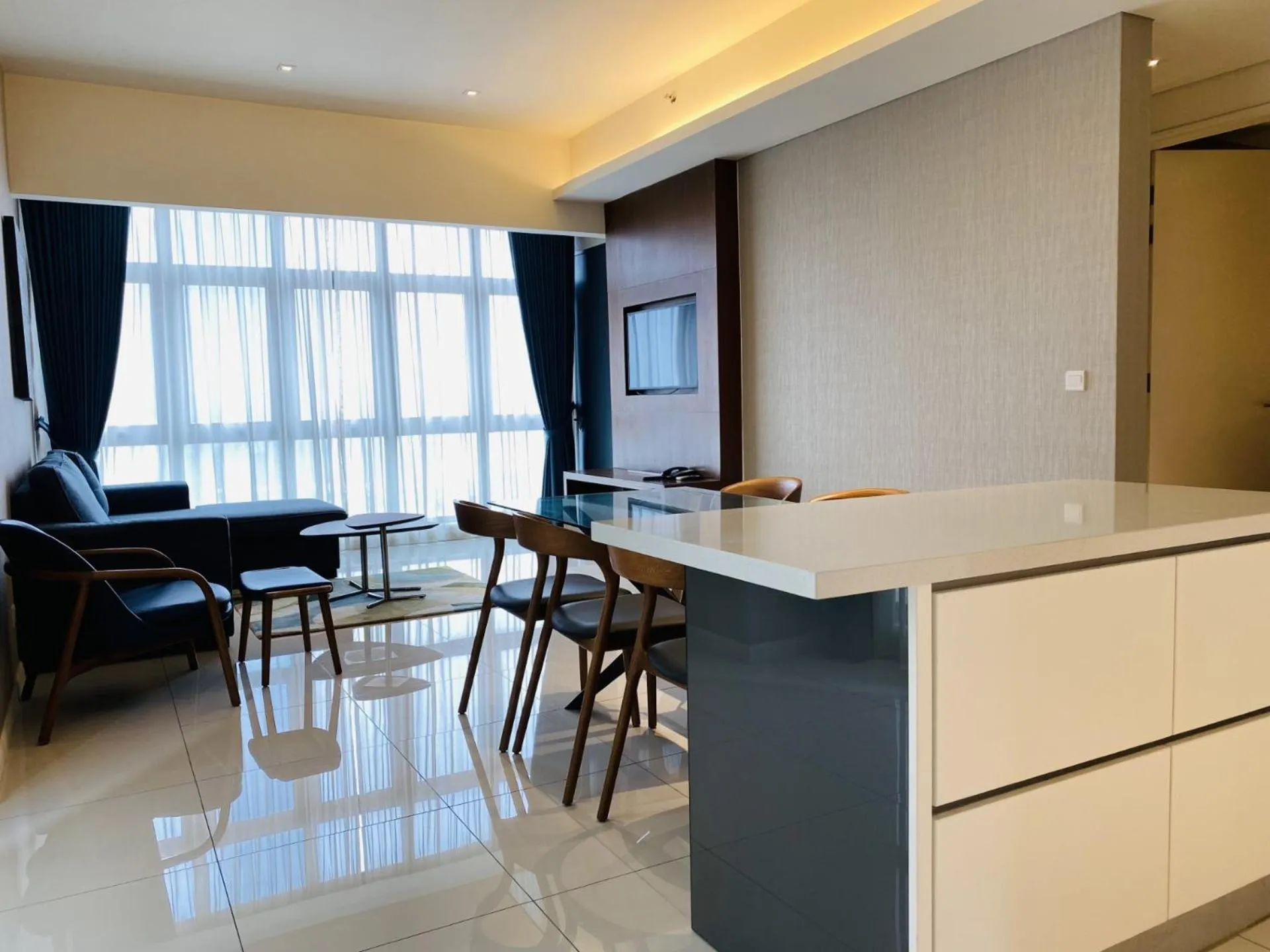 Dining area in Tribeca Serviced Hotel by Millennium