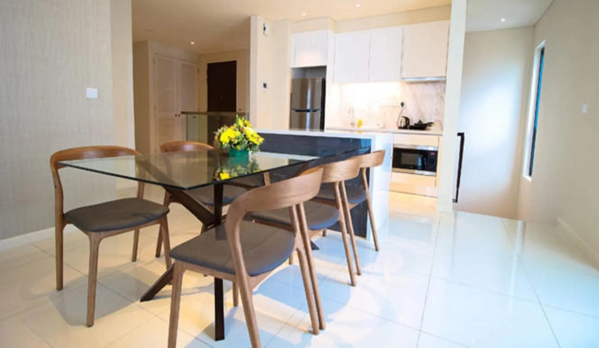 Dining area in Tribeca Serviced Hotel by Millennium