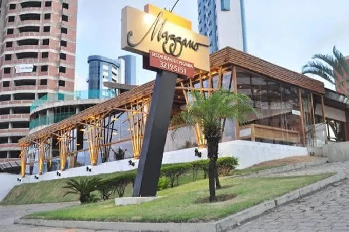 Restaurant/places to eat in Ponta Negra Flat