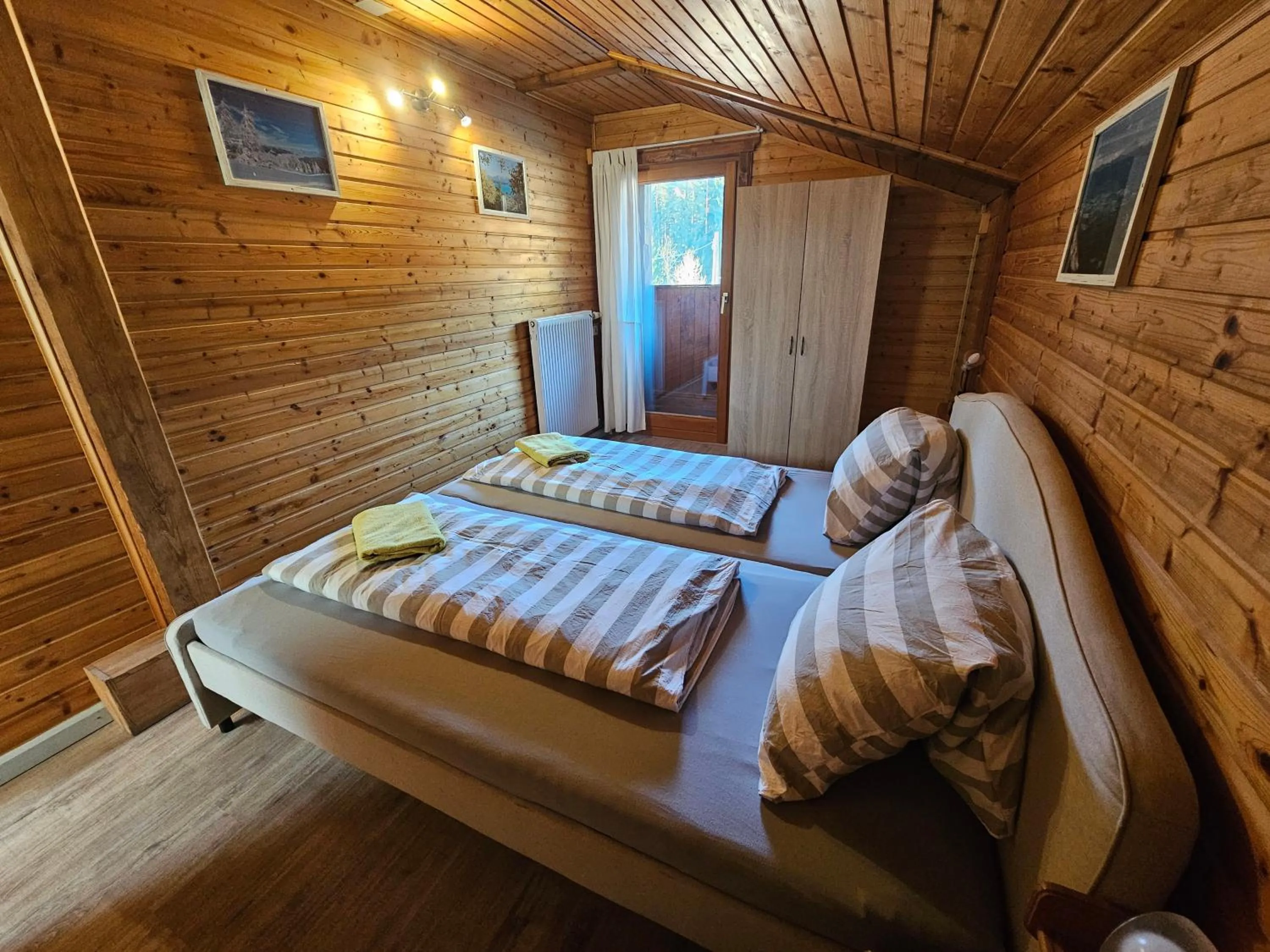 Bedroom, Bed in Karawanken Lodge