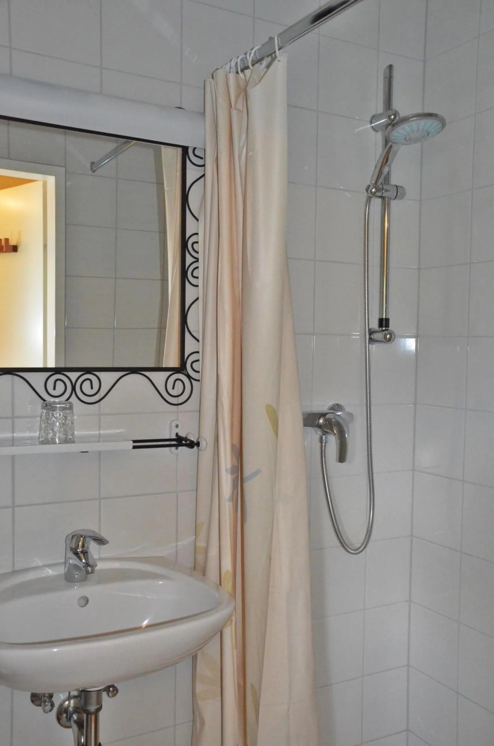 Bathroom in Karawanken Lodge