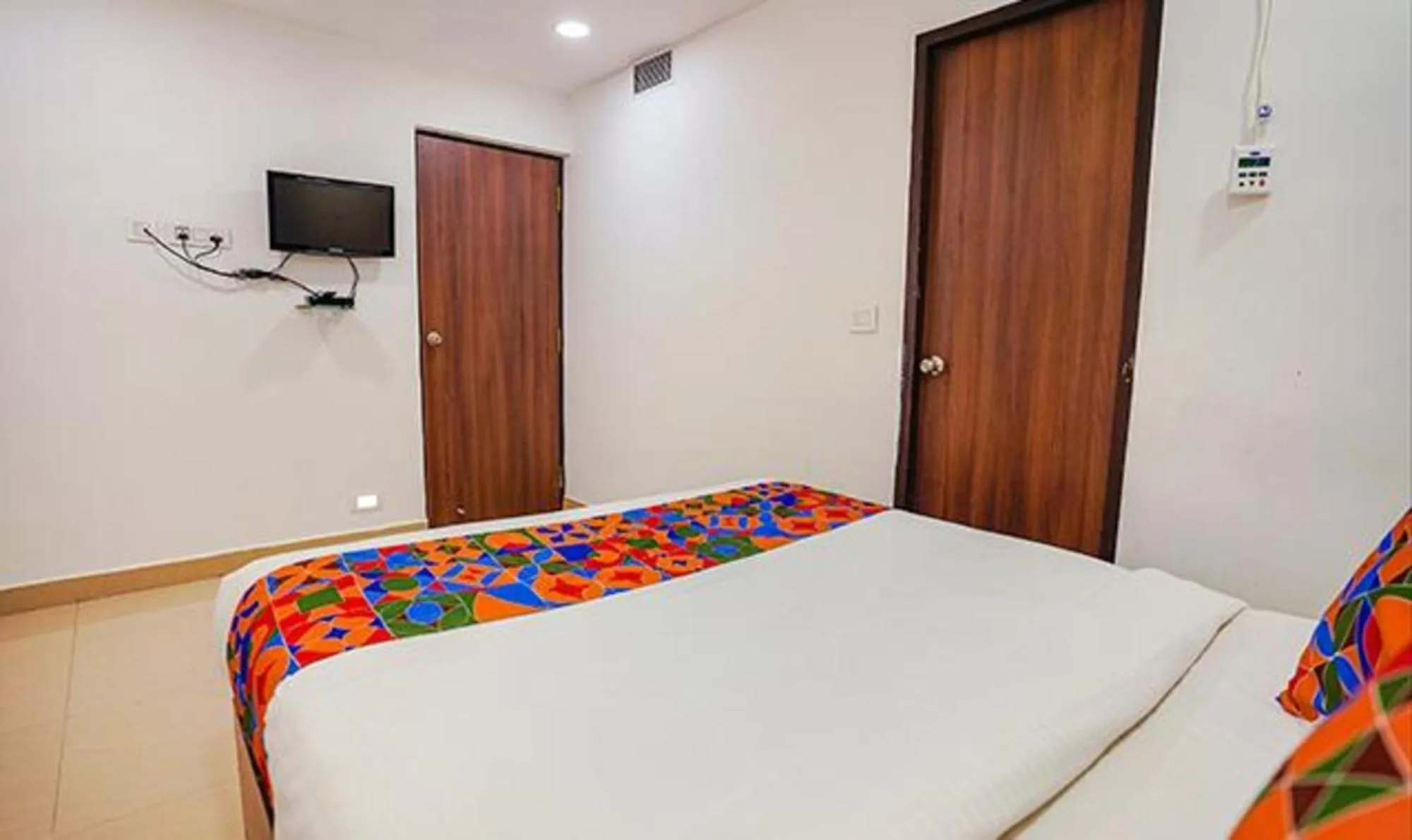 Bed in FabHotel Earth - Nr Guindy Industrial Estate