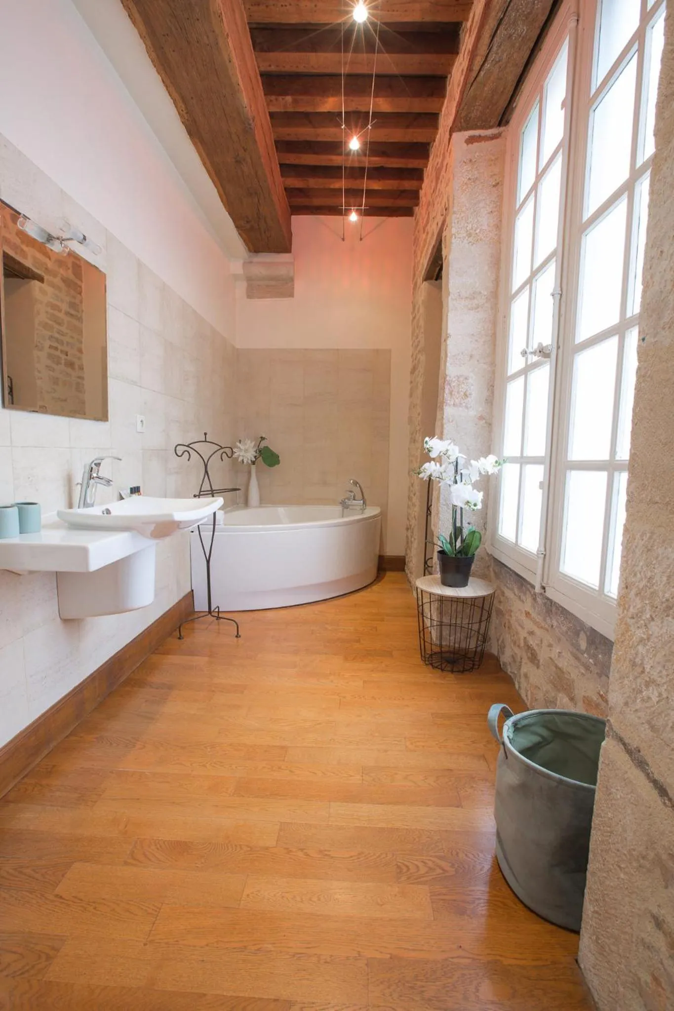 Bathroom in La Tonnellerie
