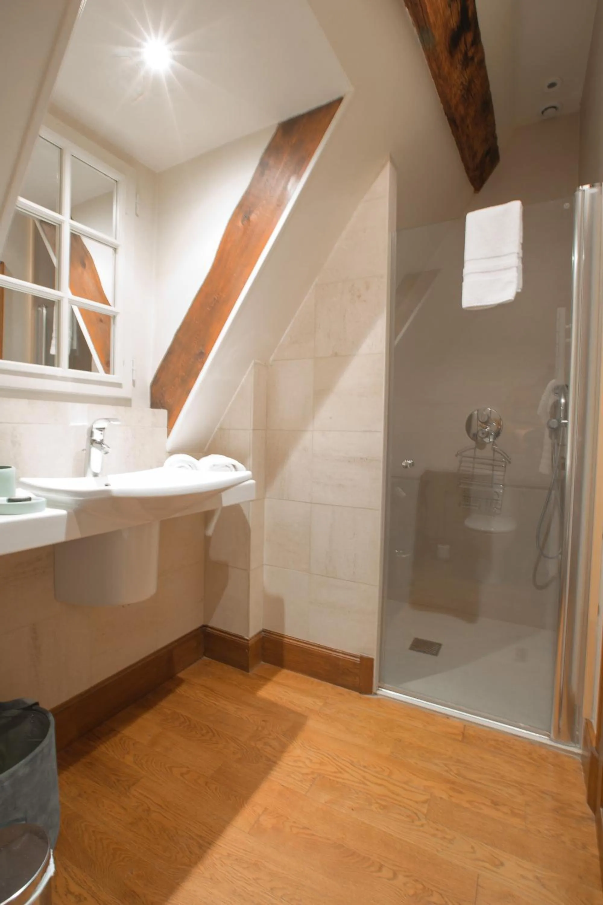 Bathroom in La Tonnellerie