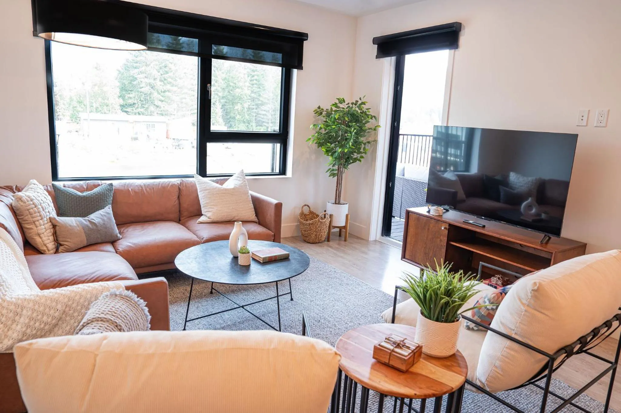 Huckin' Harry's by Revelstoke Vacations