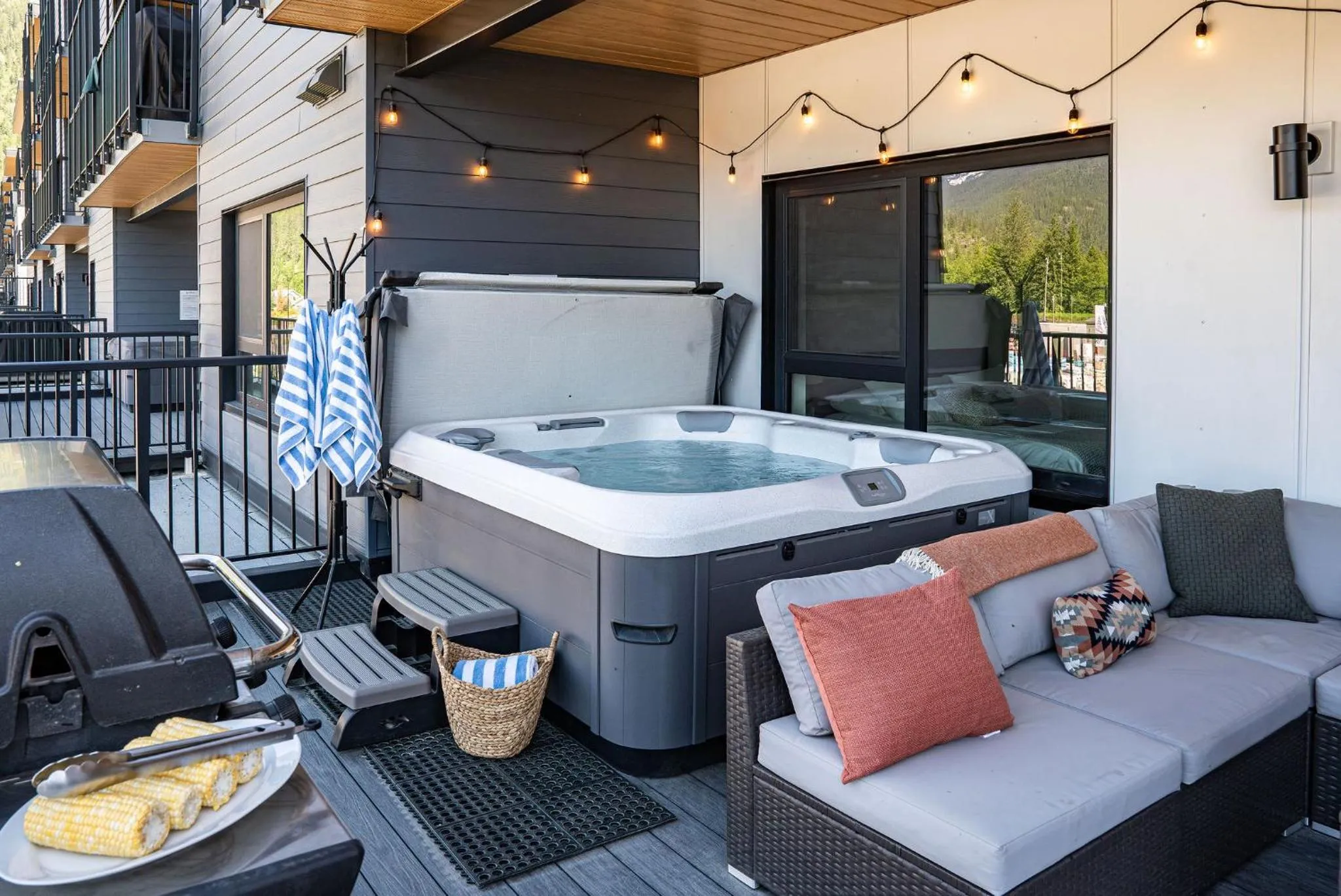 Huckin' Harry's by Revelstoke Vacations