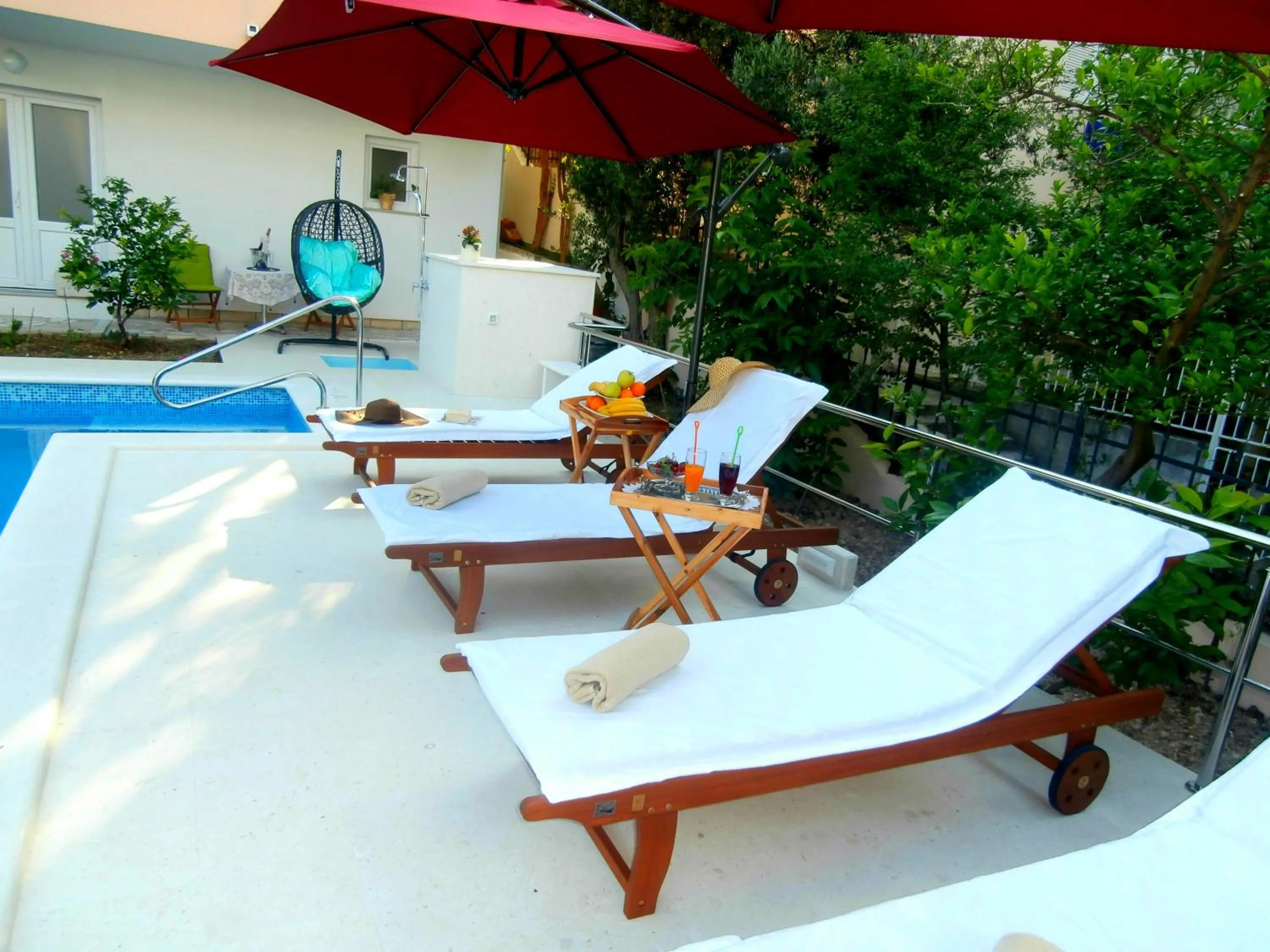 Swimming pool in Apartments Cordis