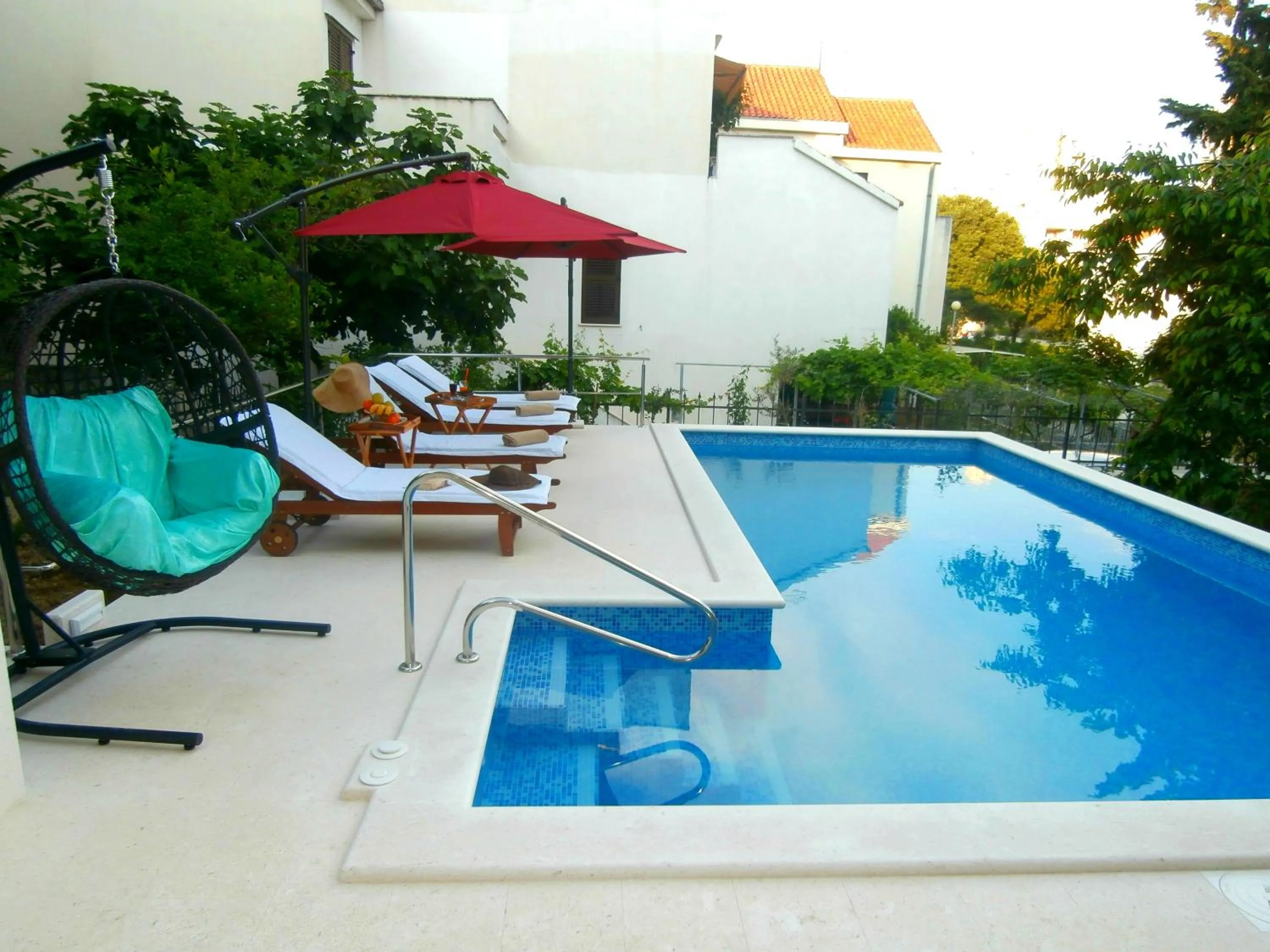 Swimming pool in Apartments Cordis