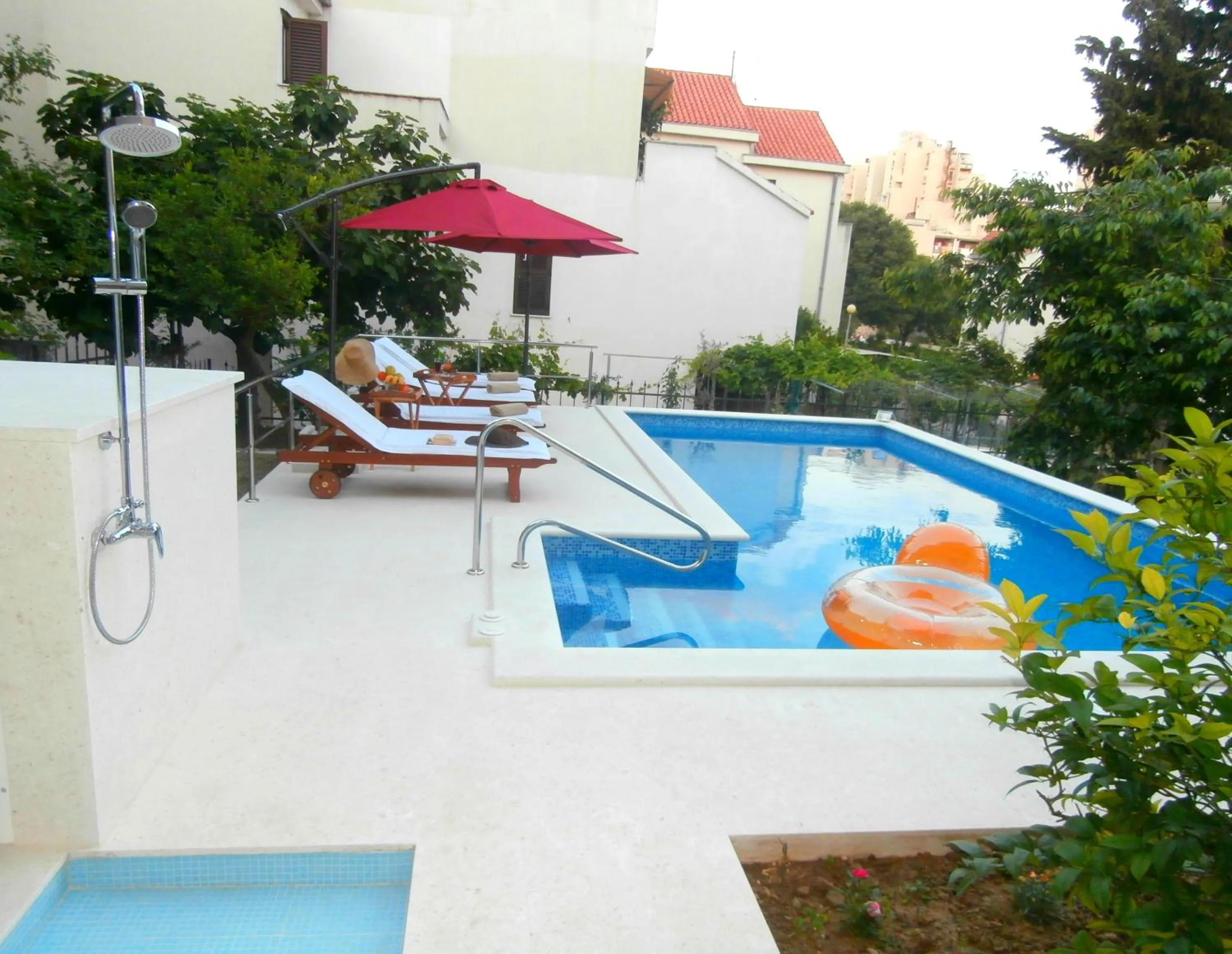 Garden in Apartments Cordis