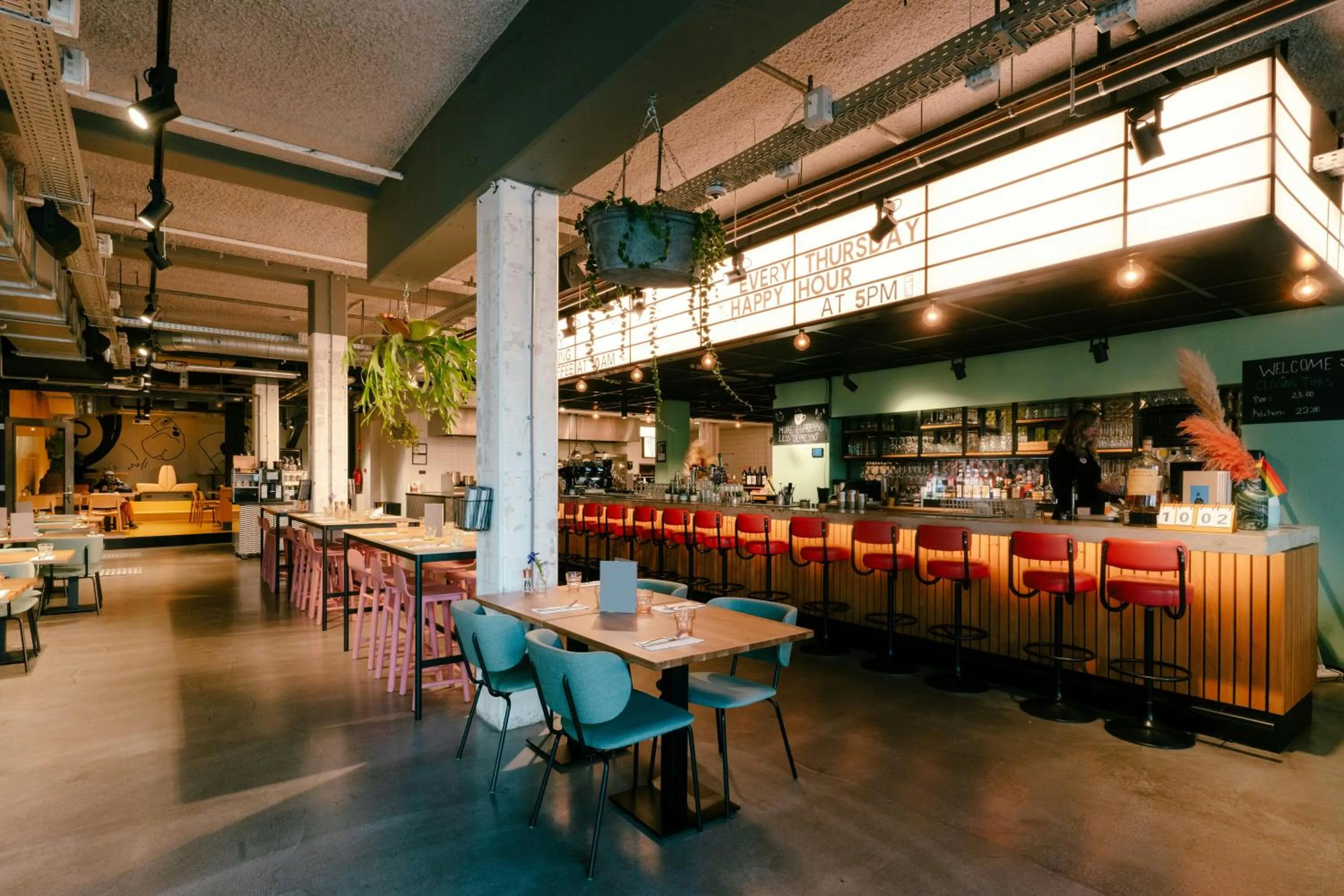 Restaurant/places to eat in The Social Hub The Hague