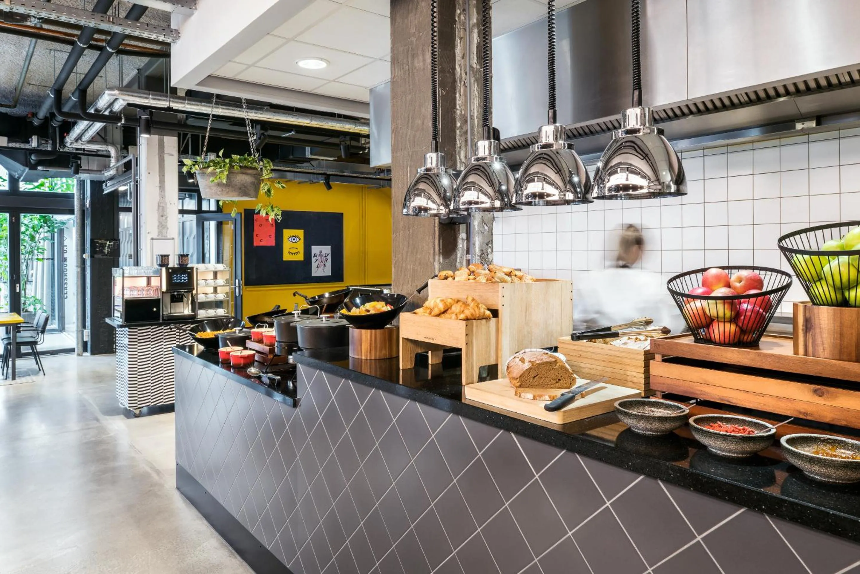 Buffet breakfast in The Social Hub The Hague