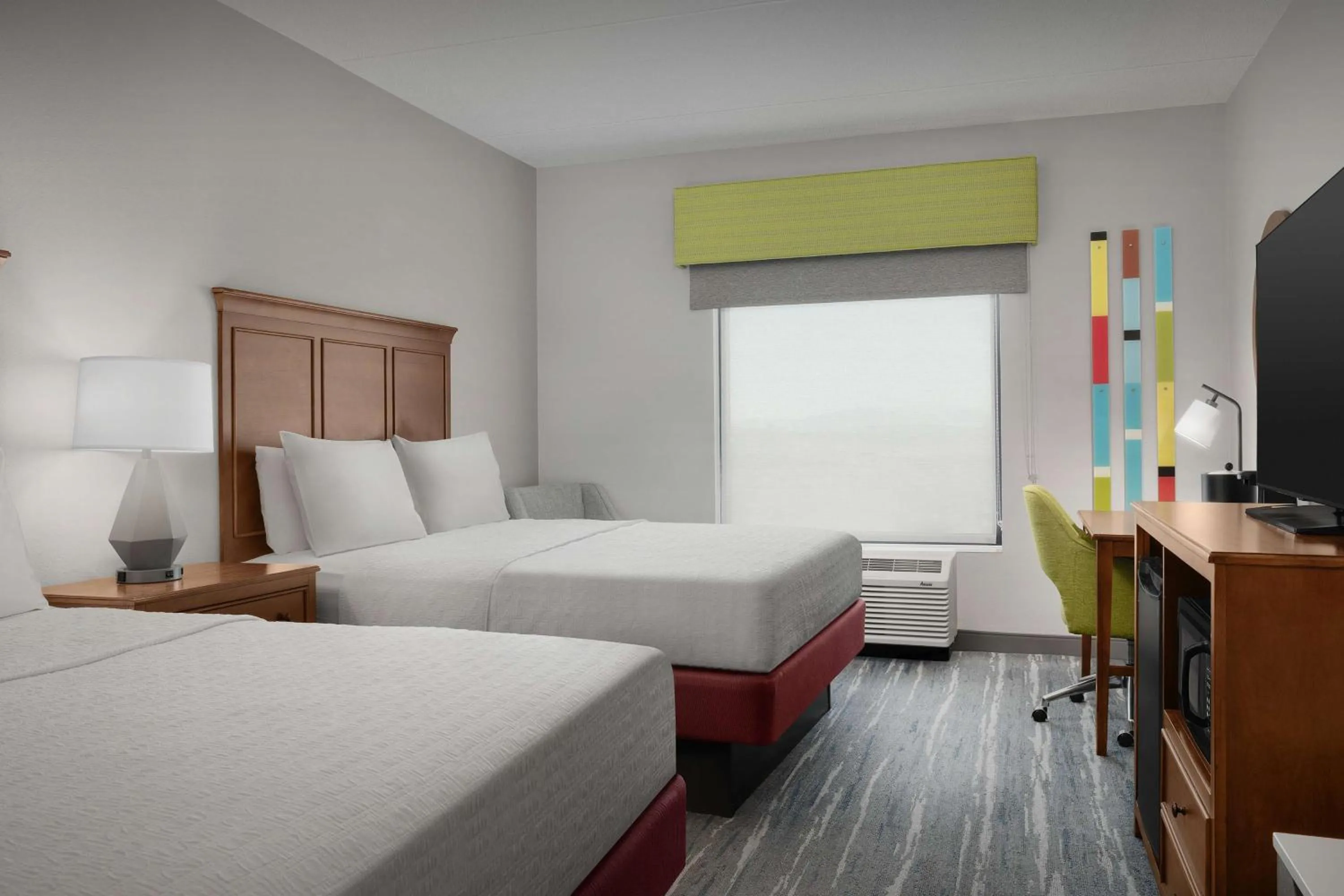 Bed in Hampton Inn and Suites Lynchburg