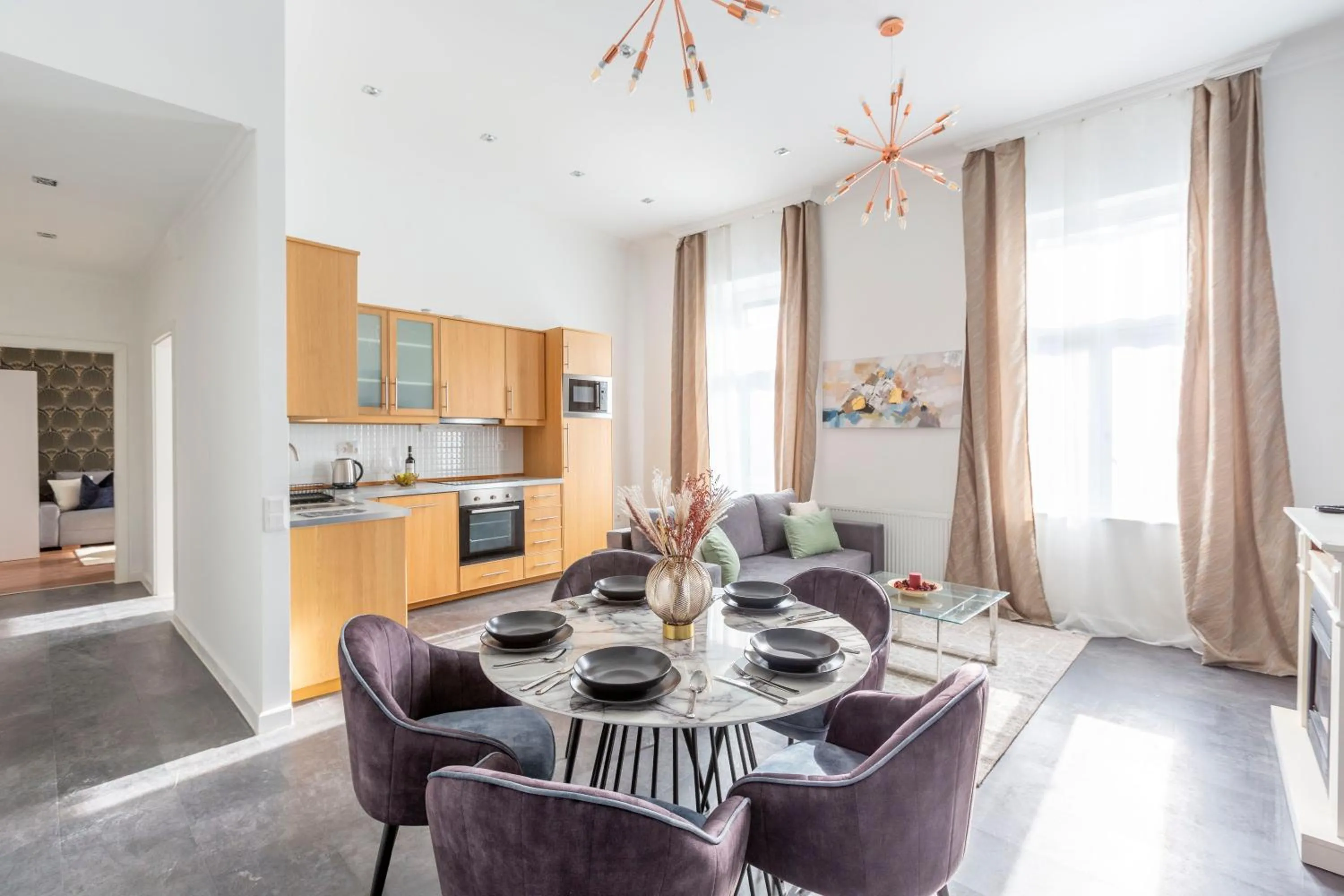 Glorious Central Apartment next to the New York Café