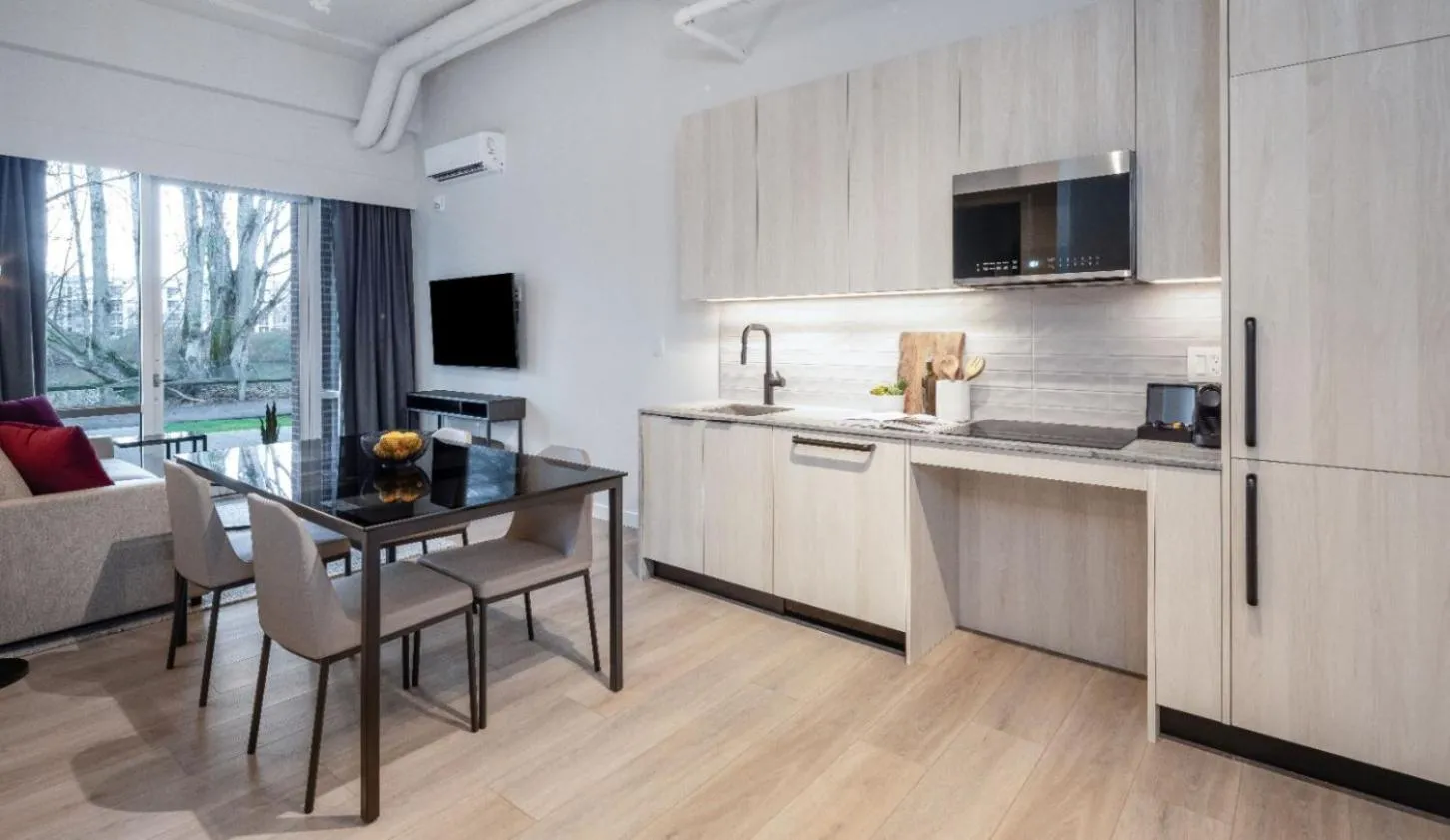 kitchen in Steveston Waterfront Hotel