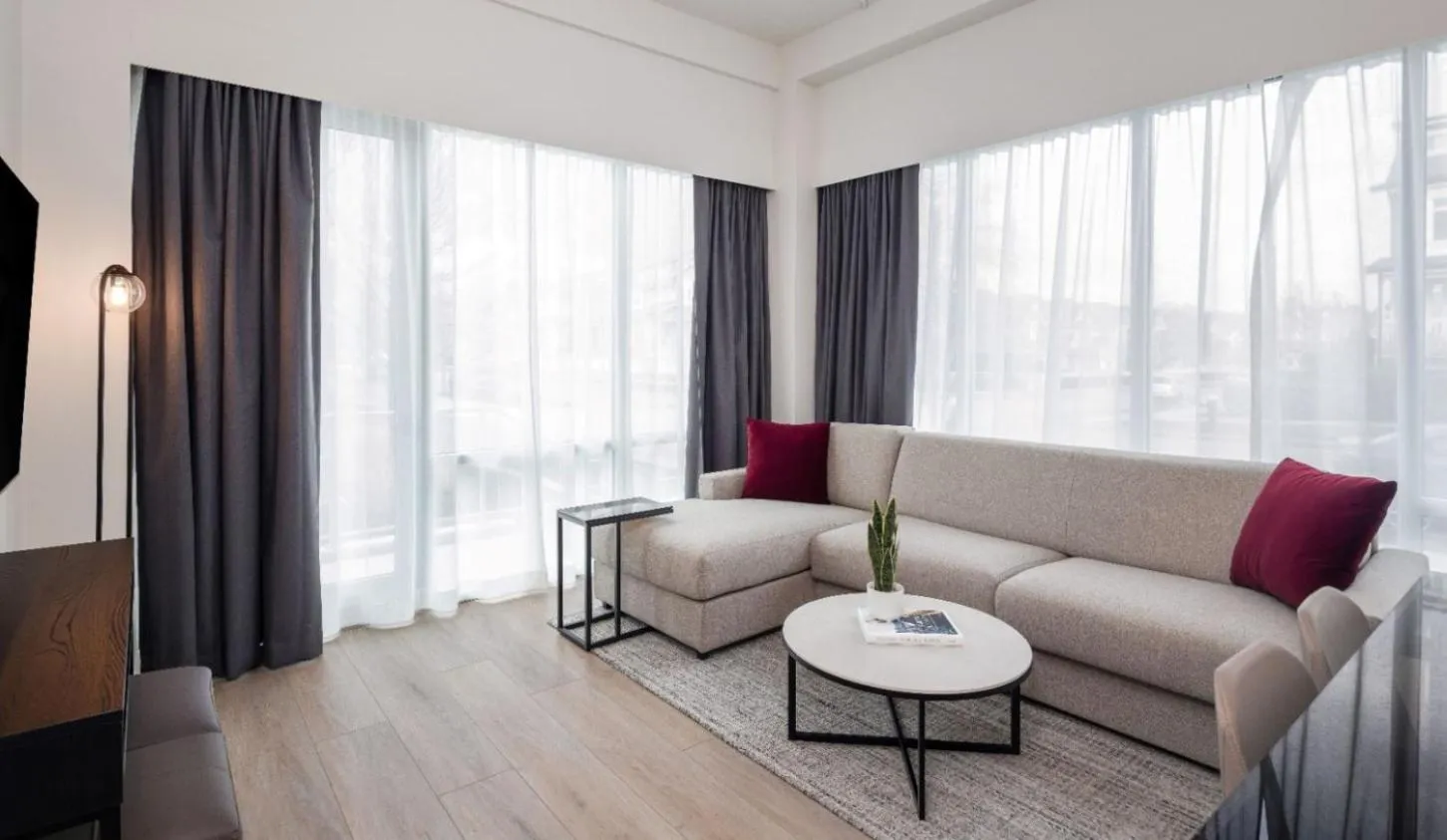 Living room in Steveston Waterfront Hotel