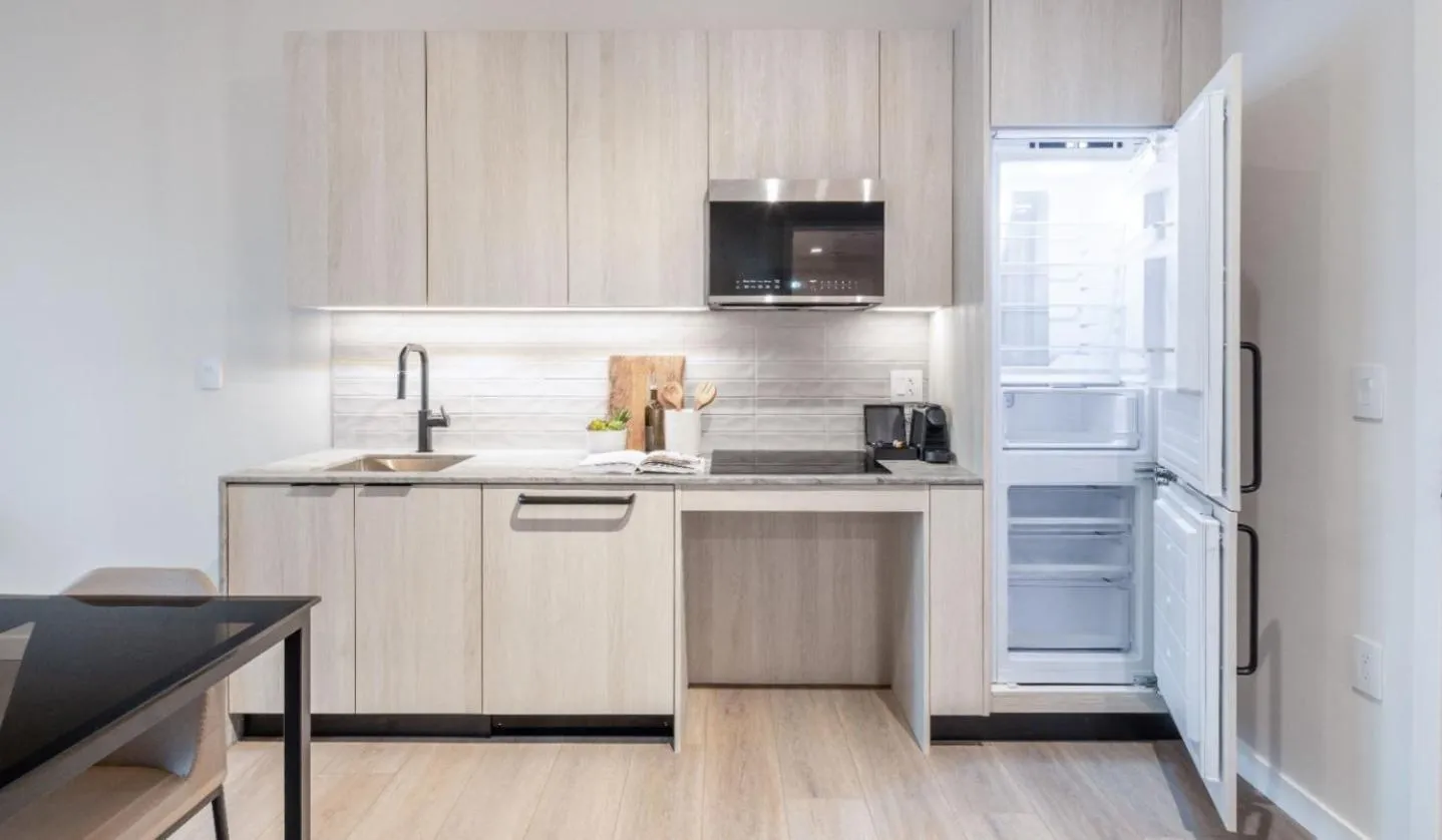 kitchen in Steveston Waterfront Hotel