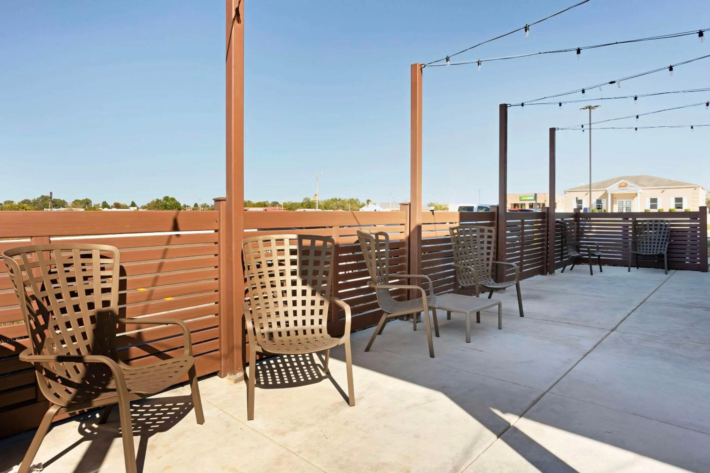 Property building in Comfort Inn & Suites Mountain Grove US-60