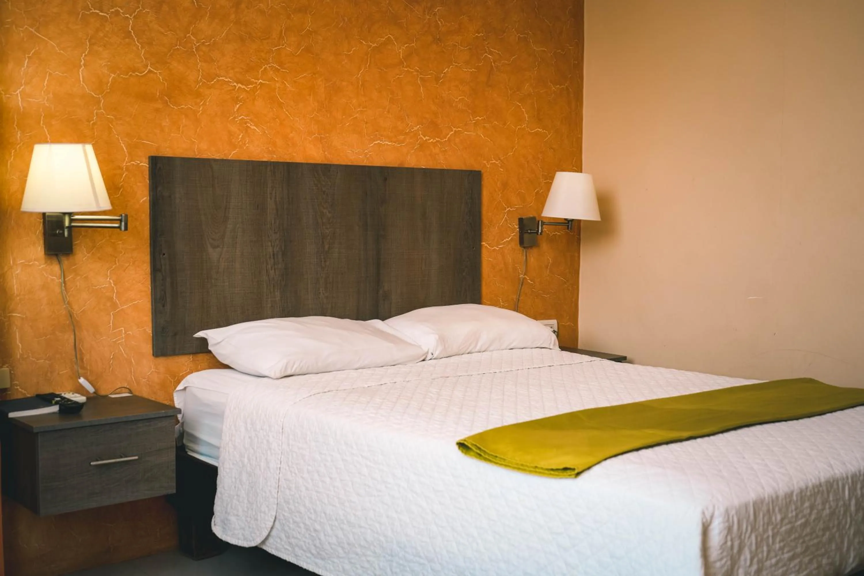 Bedroom, Bed in HOTEL MANTA BEACH MADRIGAL