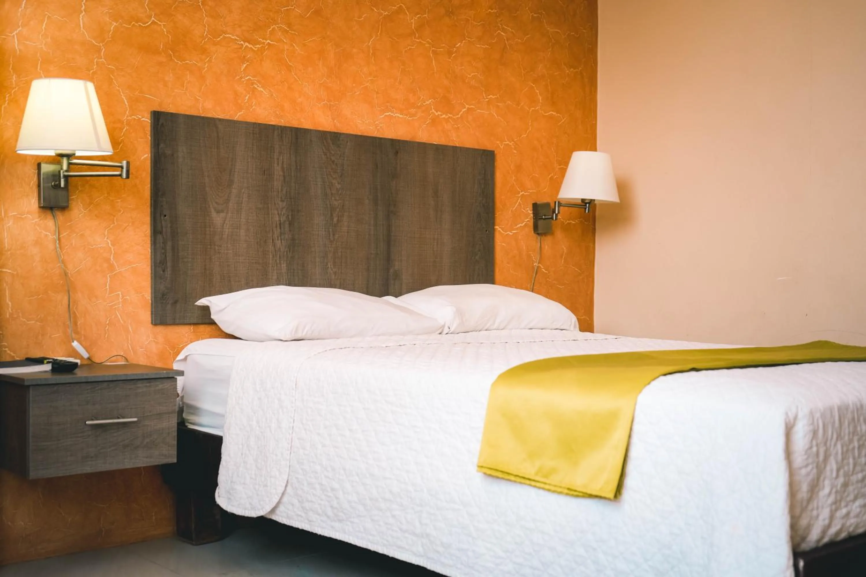 Bedroom, Bed in HOTEL MANTA BEACH MADRIGAL