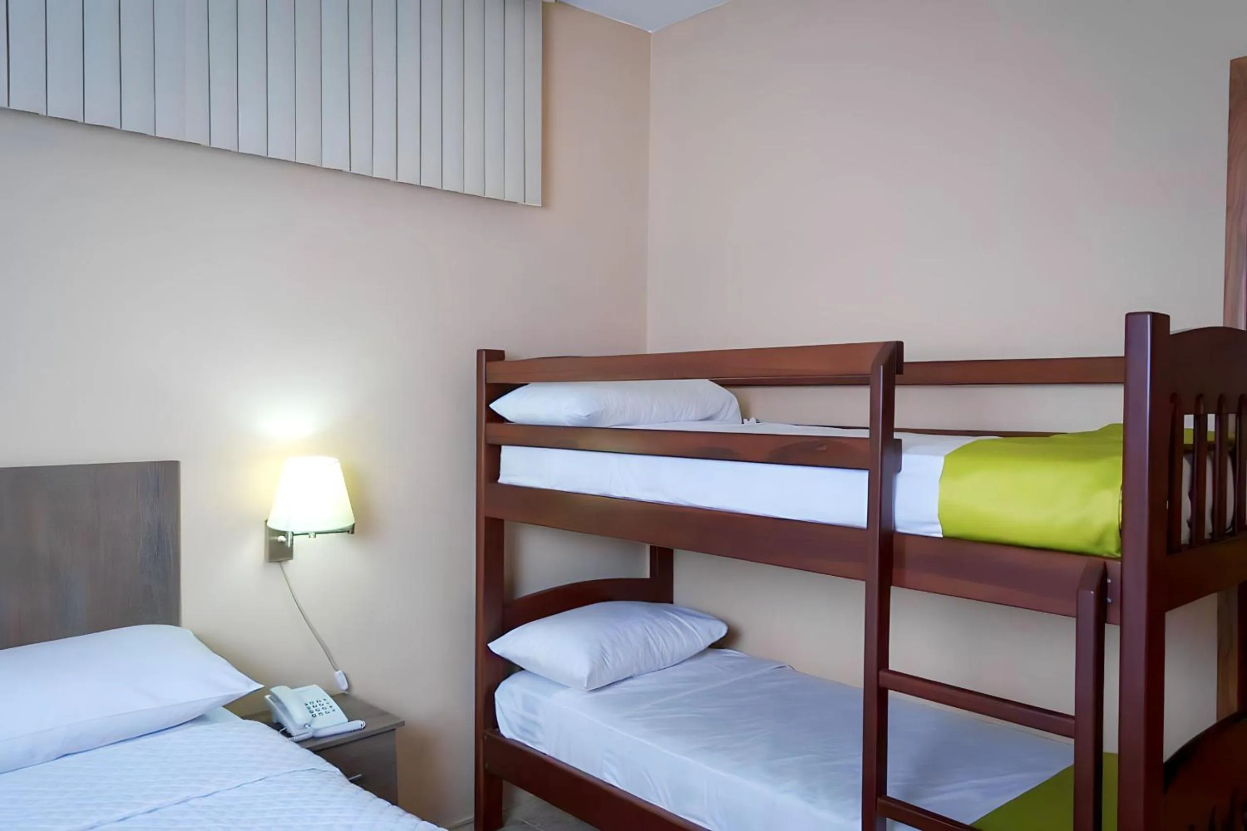 Bedroom, Bed in HOTEL MANTA BEACH MADRIGAL