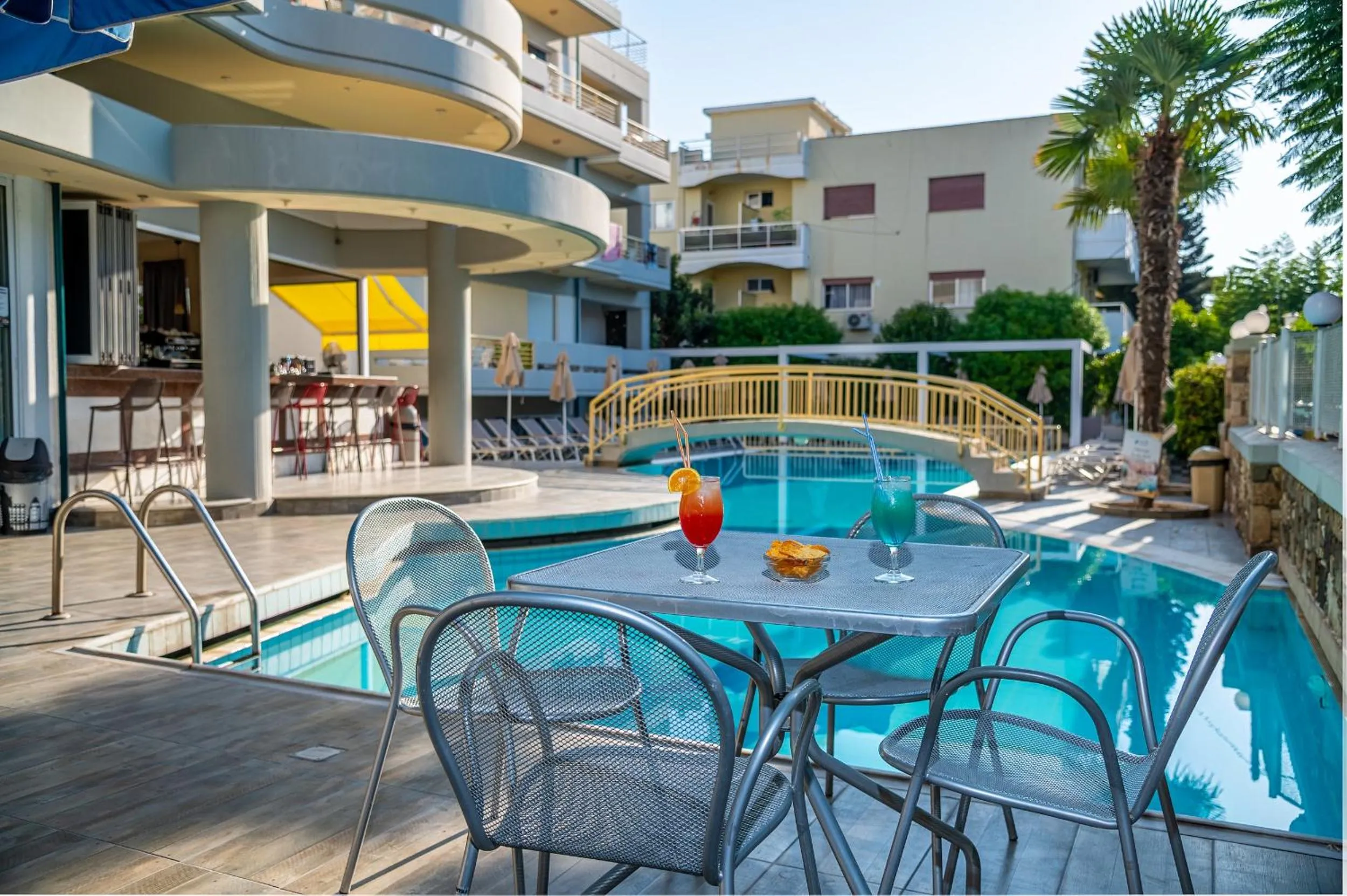 Swimming pool in Angela