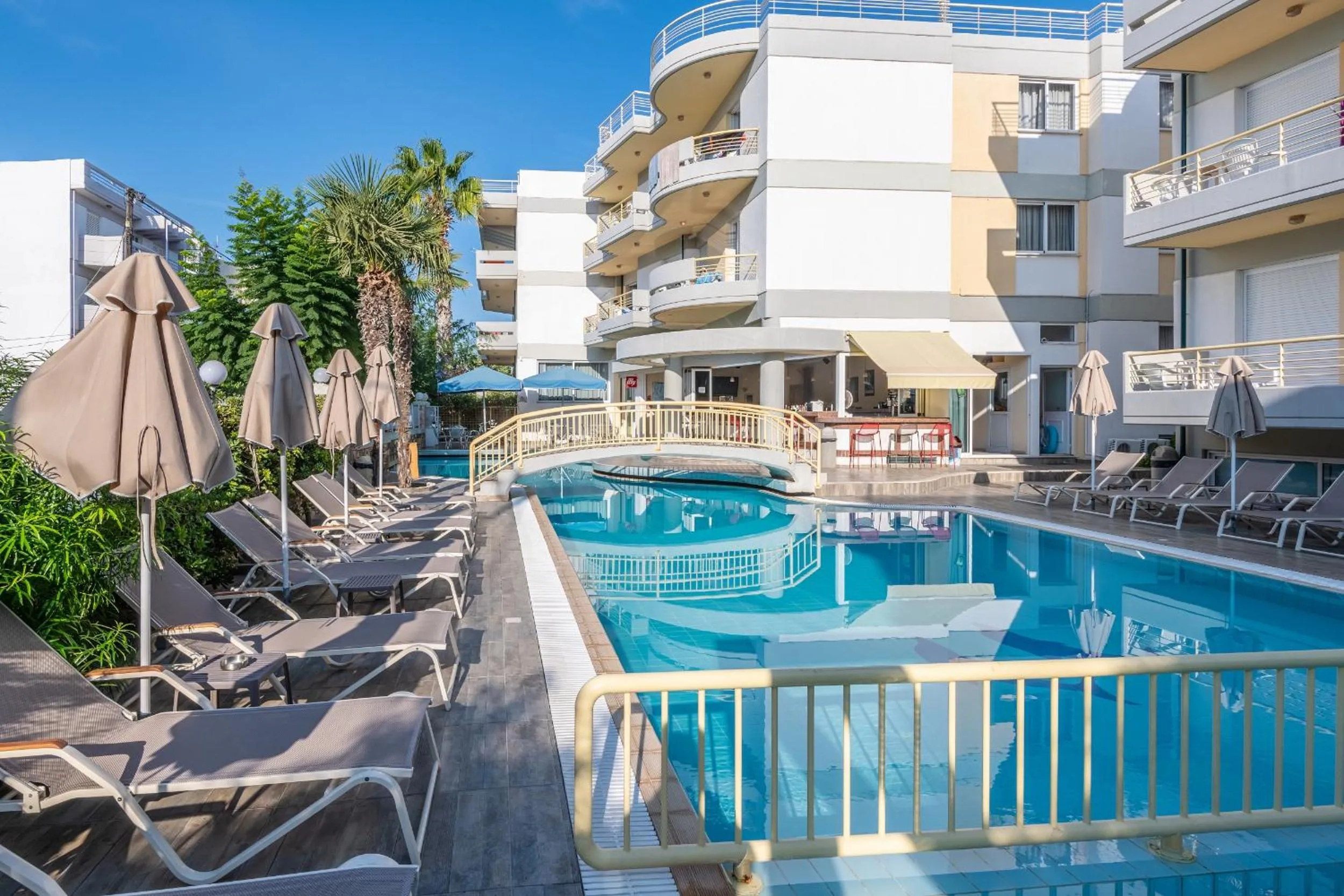 Swimming pool in Angela