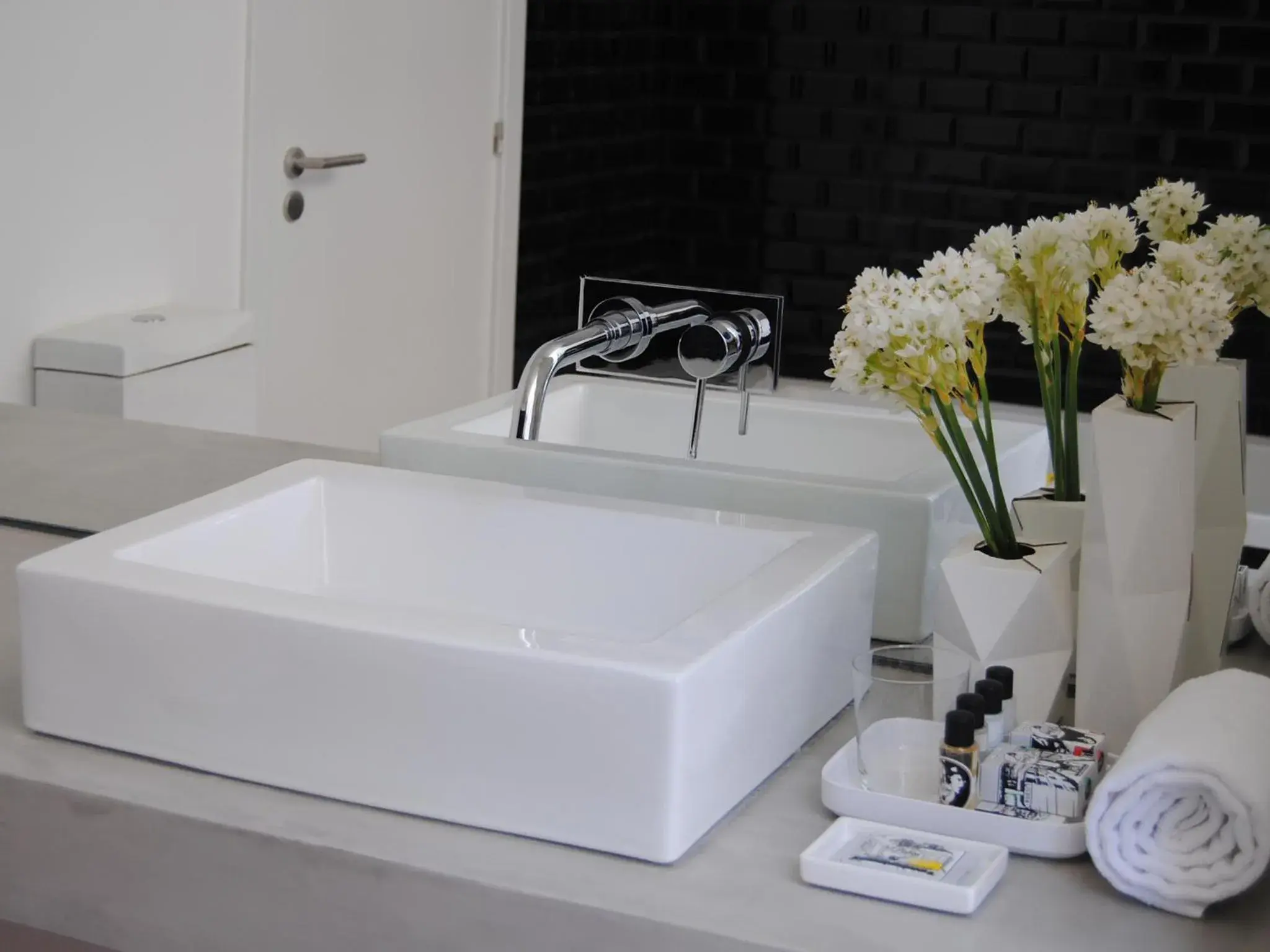 Cozy Double Room in The 8 - Downtown Suites Cozy Double Room in The 8 - Downtown Suites