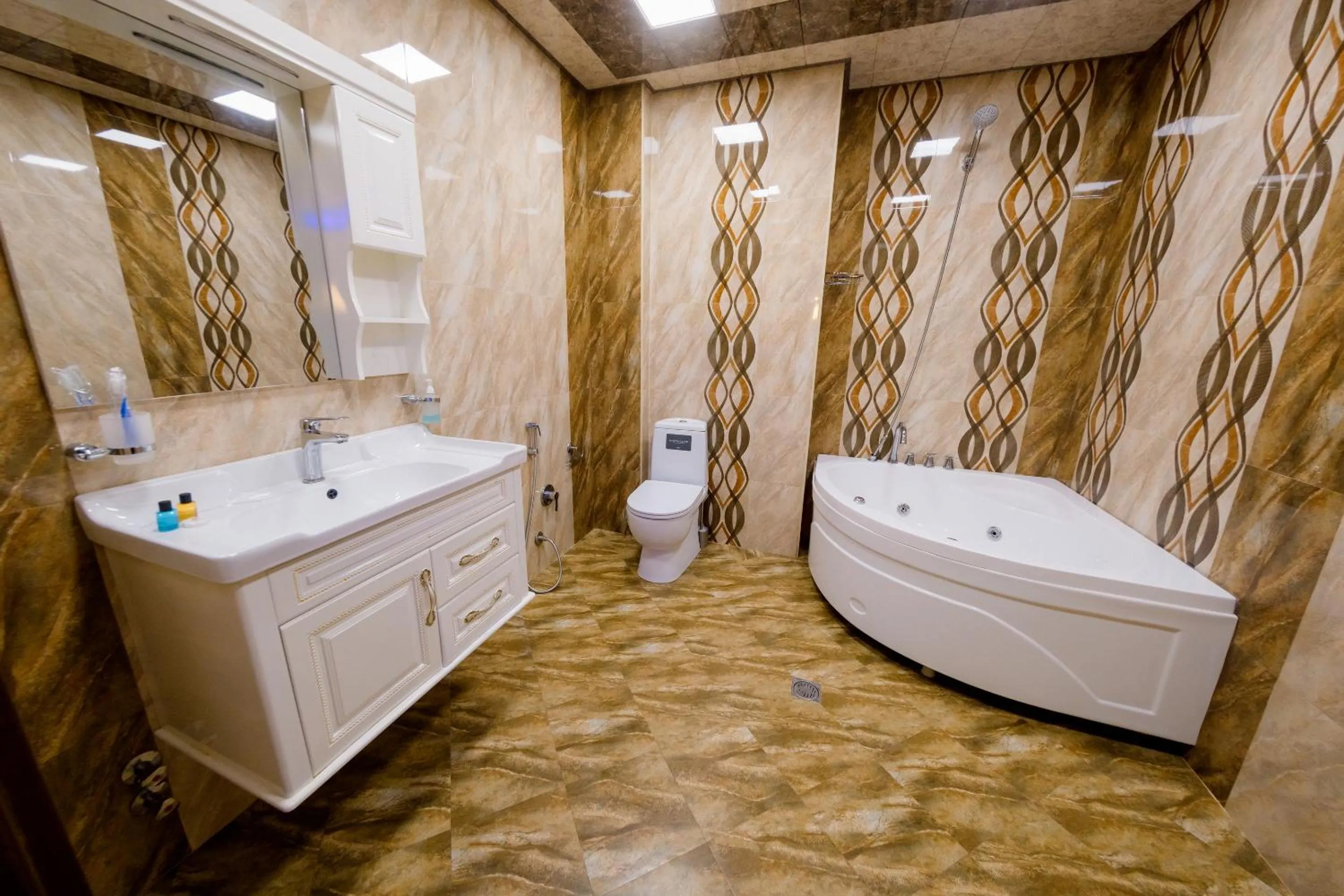 Shower in Royal Sapphire Baku
