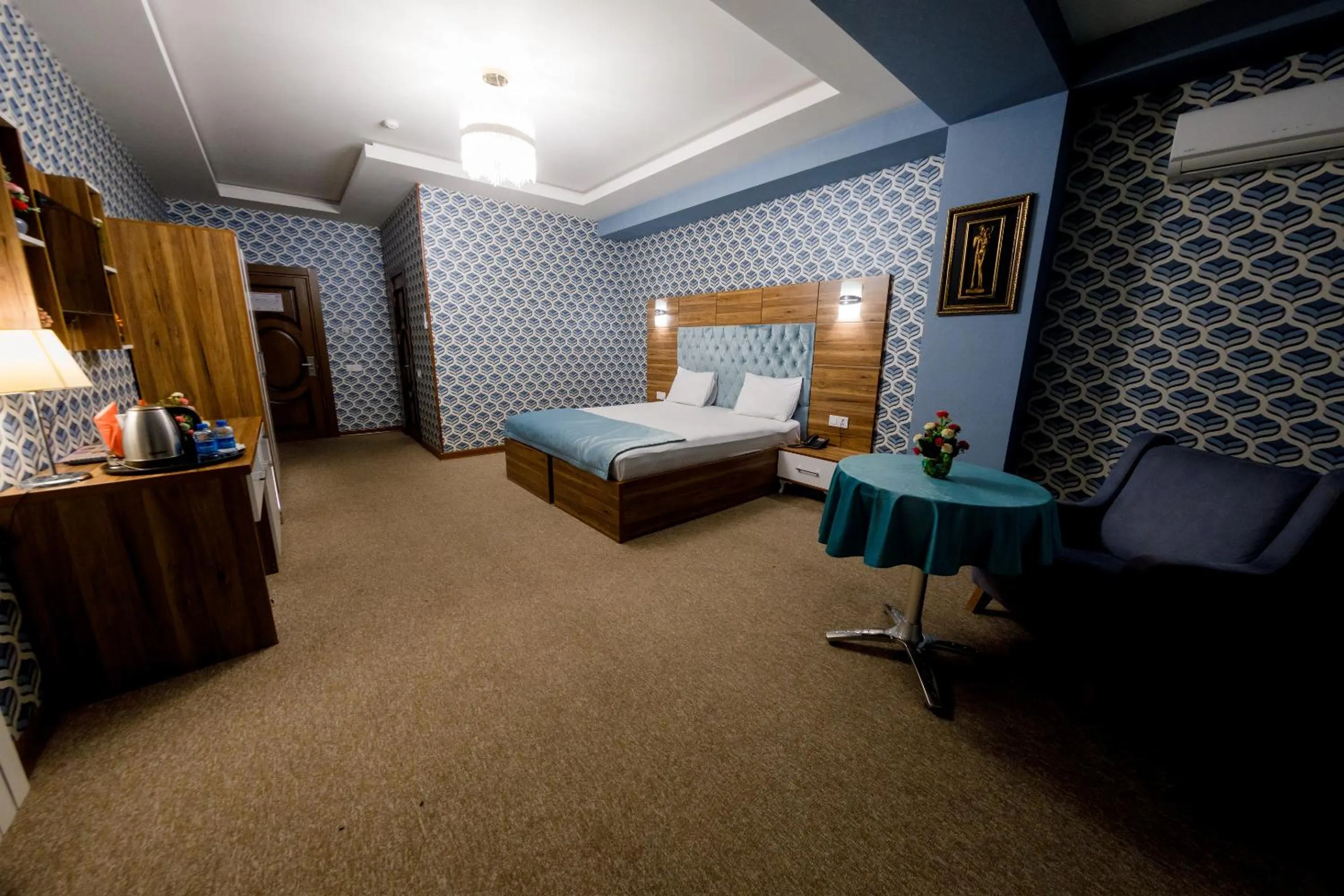 Photo of the whole room, Bed in Royal Sapphire Baku