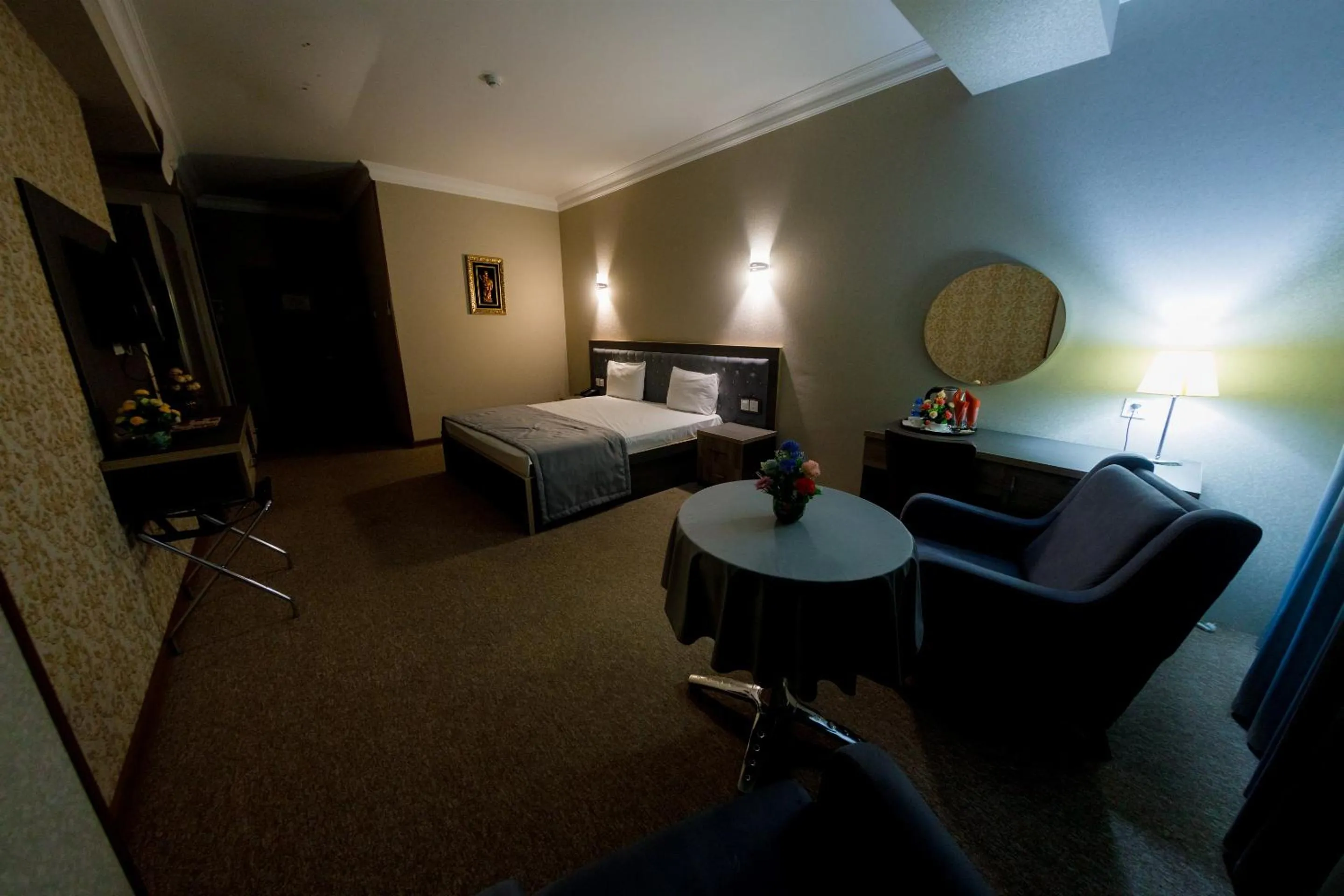 Photo of the whole room, Bed in Royal Sapphire Baku