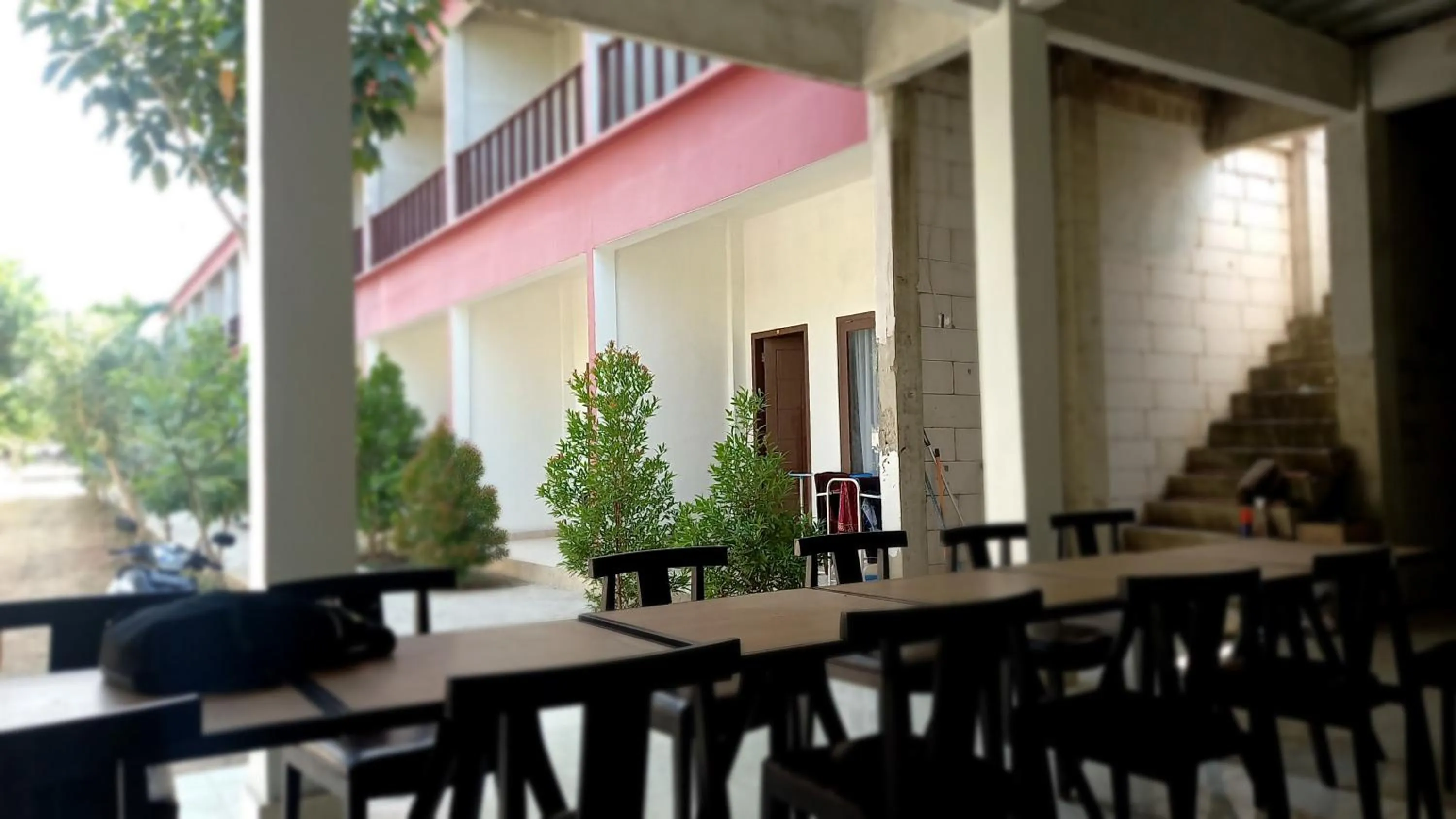 Restaurant/places to eat in Sisilia Hotel