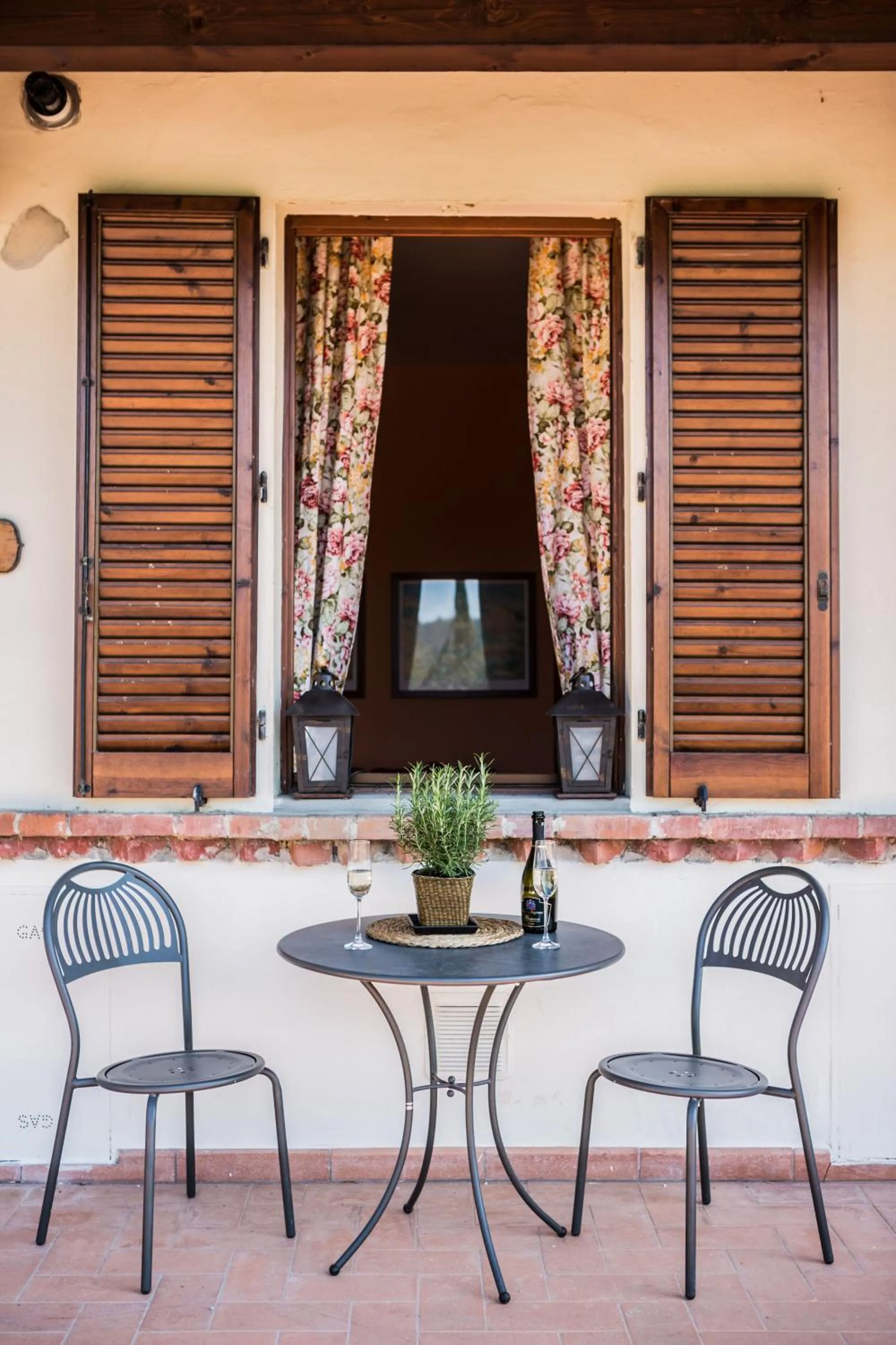 Patio in Fattoria Pagnana Suites & Pool
