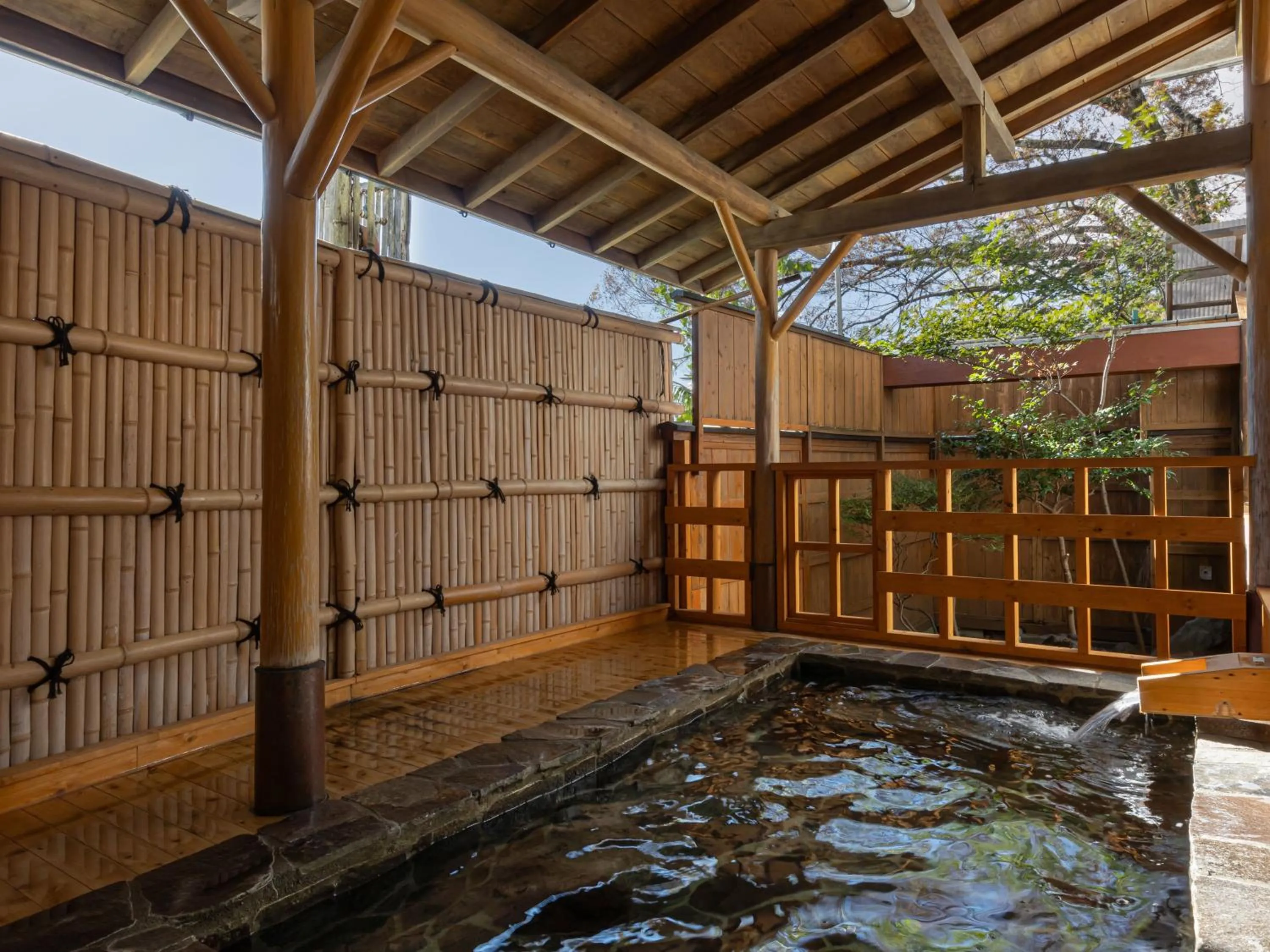 Open Air Bath in Kamenoi Hotel Tsukubasan