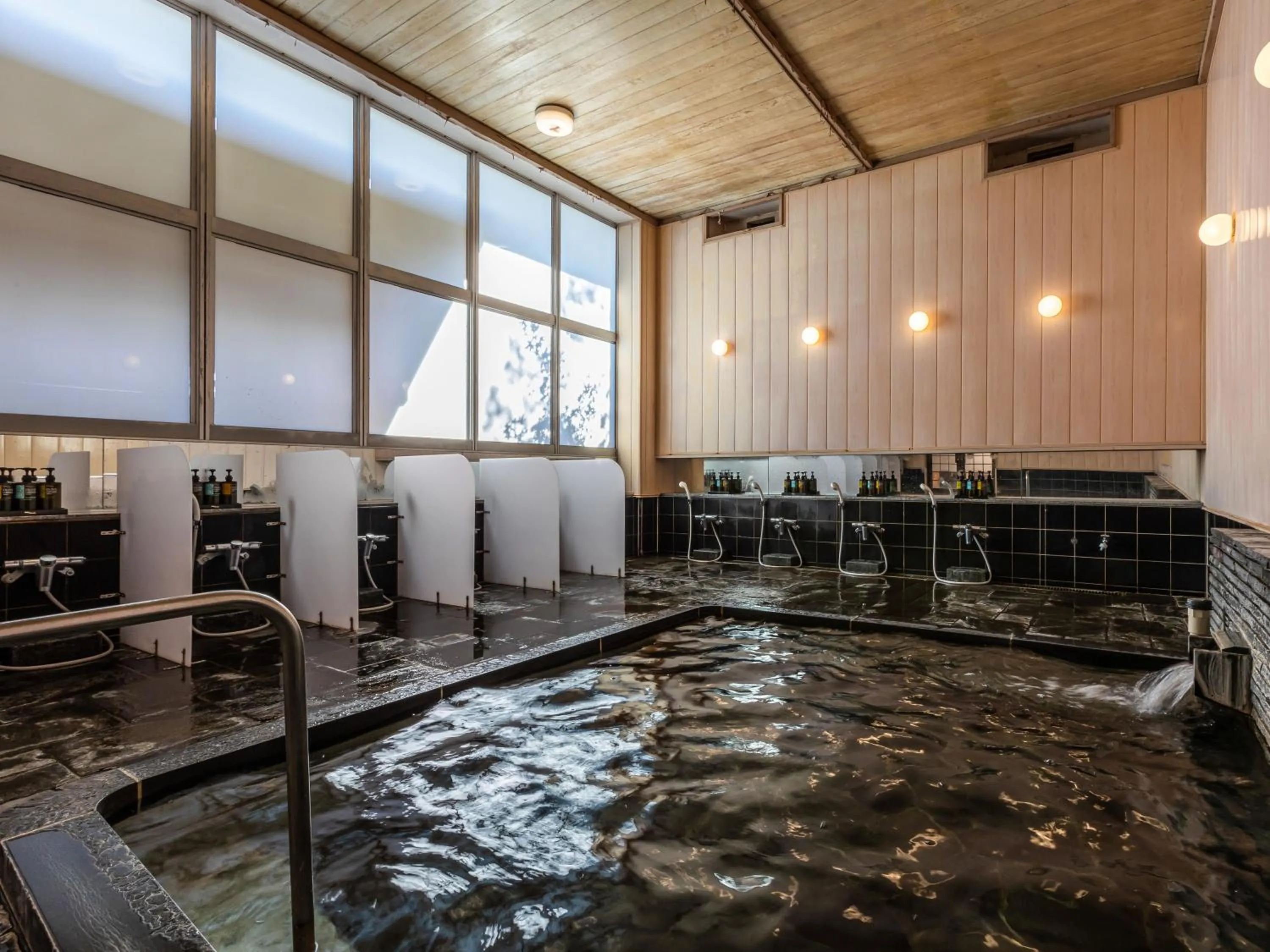 Public Bath in Kamenoi Hotel Tsukubasan