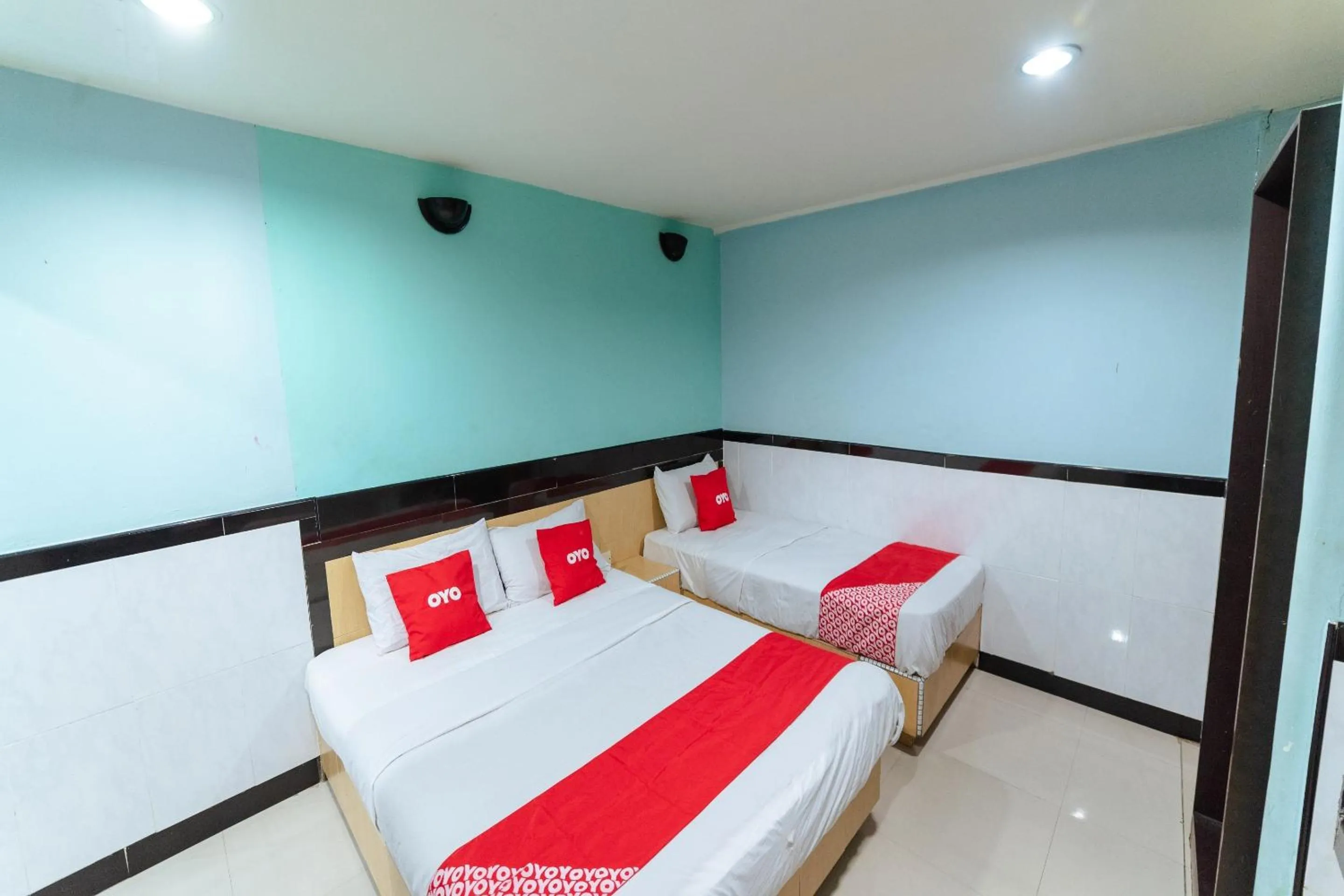 Bedroom, Bed in Hotel O Milion Inn