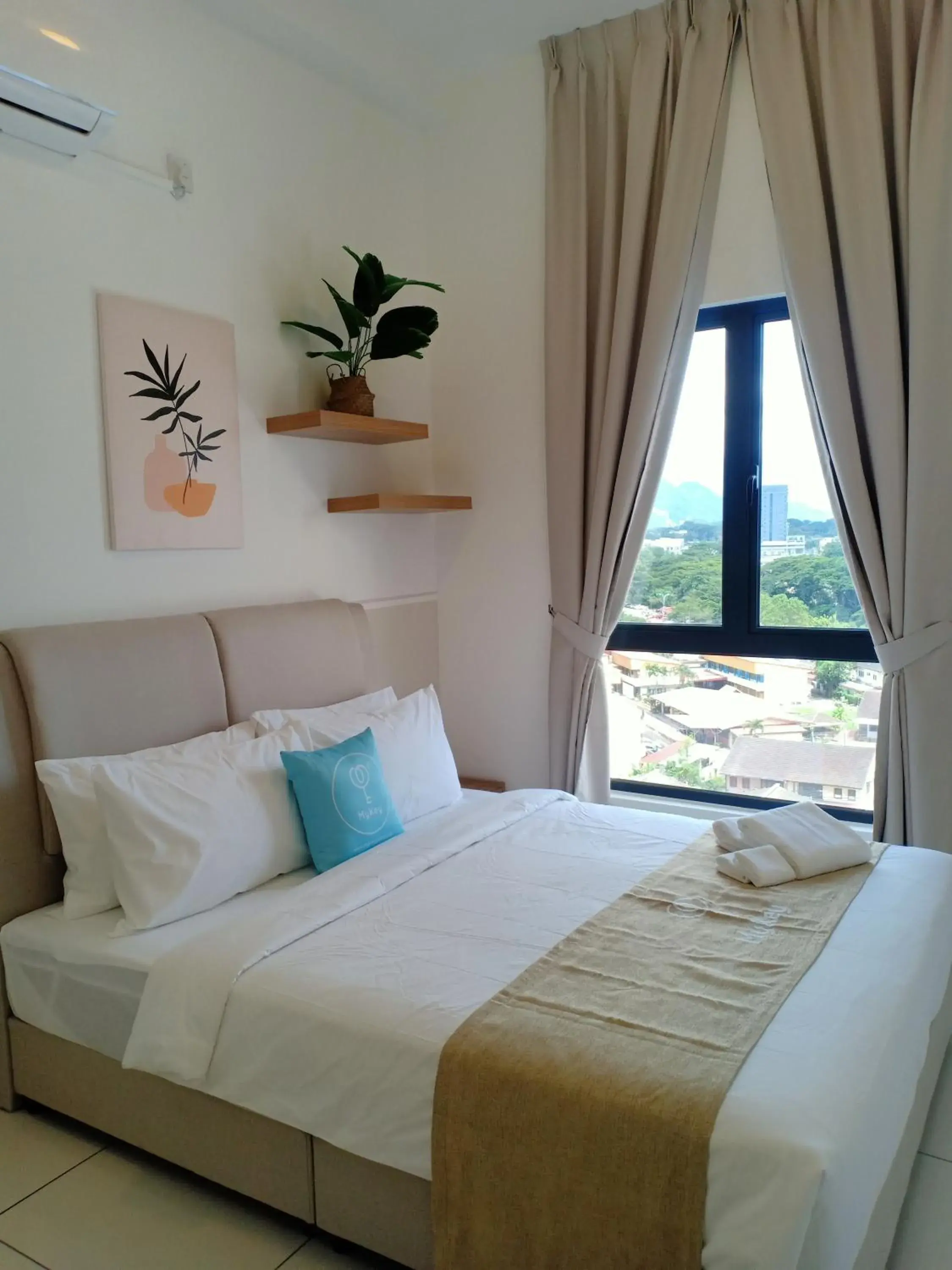 Cozy 2 Bedroom Suites in The Horizon by MyKey Cozy 2 Bedroom Suites in The Horizon by MyKey