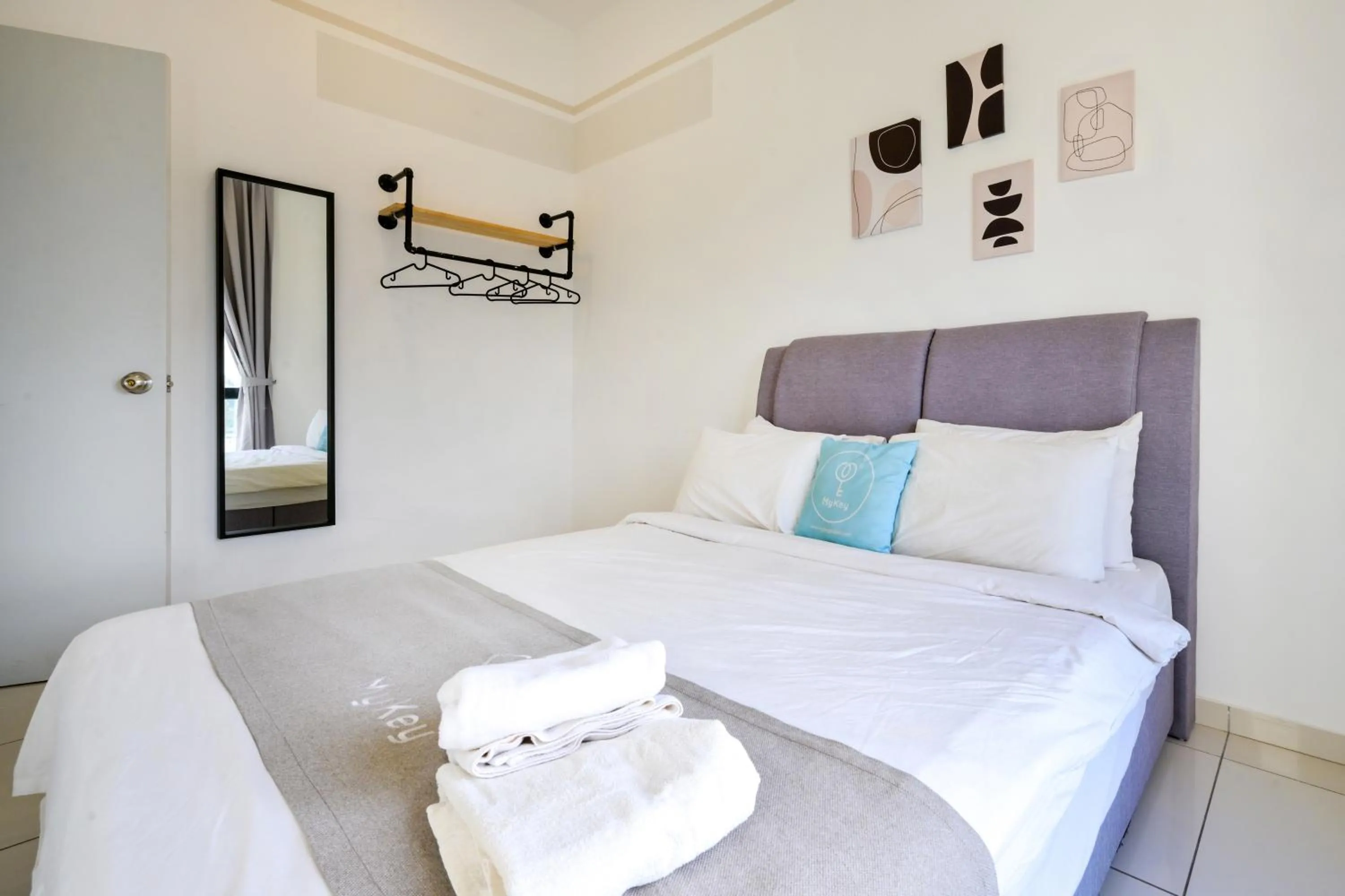 Bed in The Horizon by MyKey