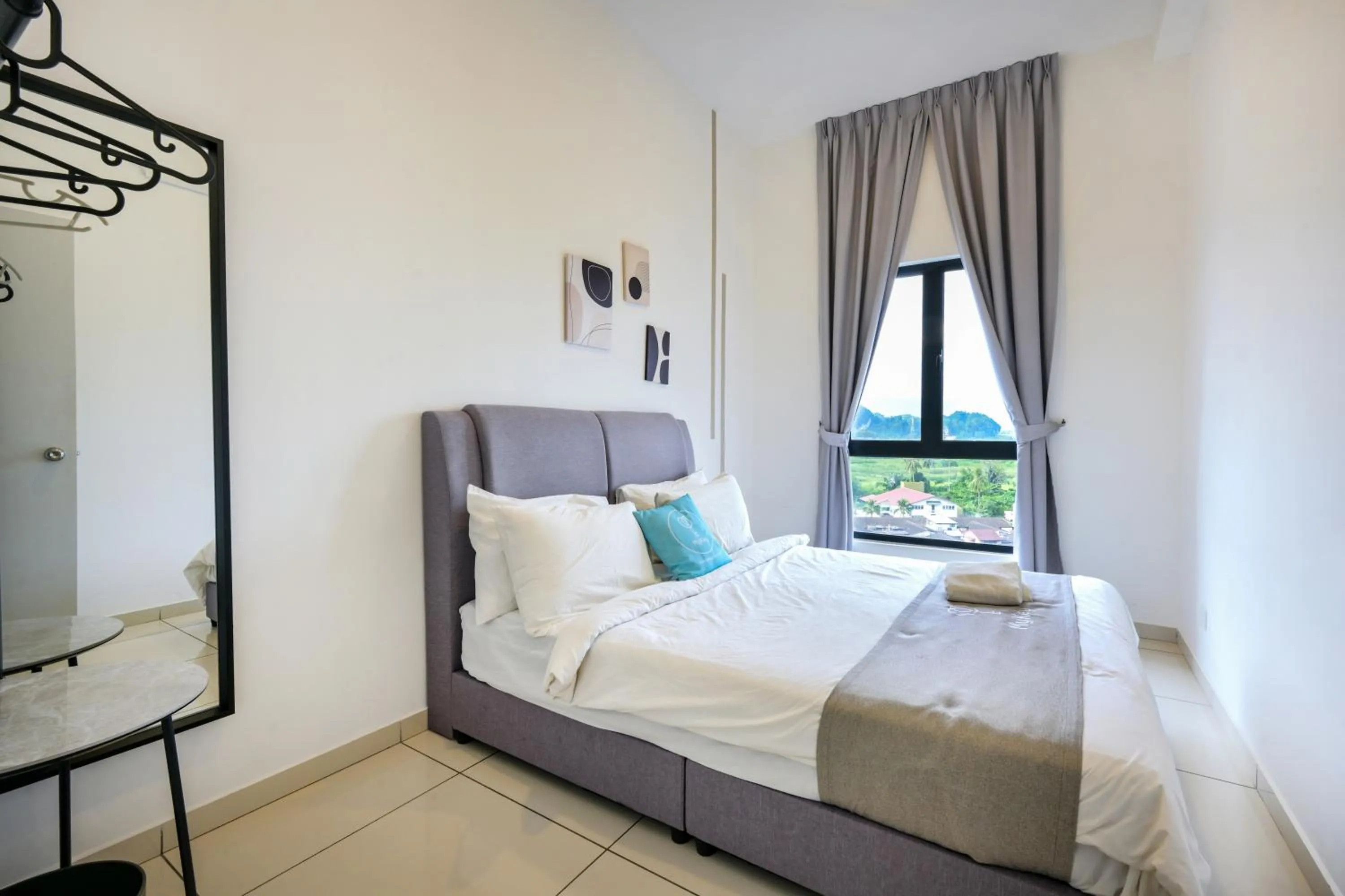 Bed in The Horizon by MyKey