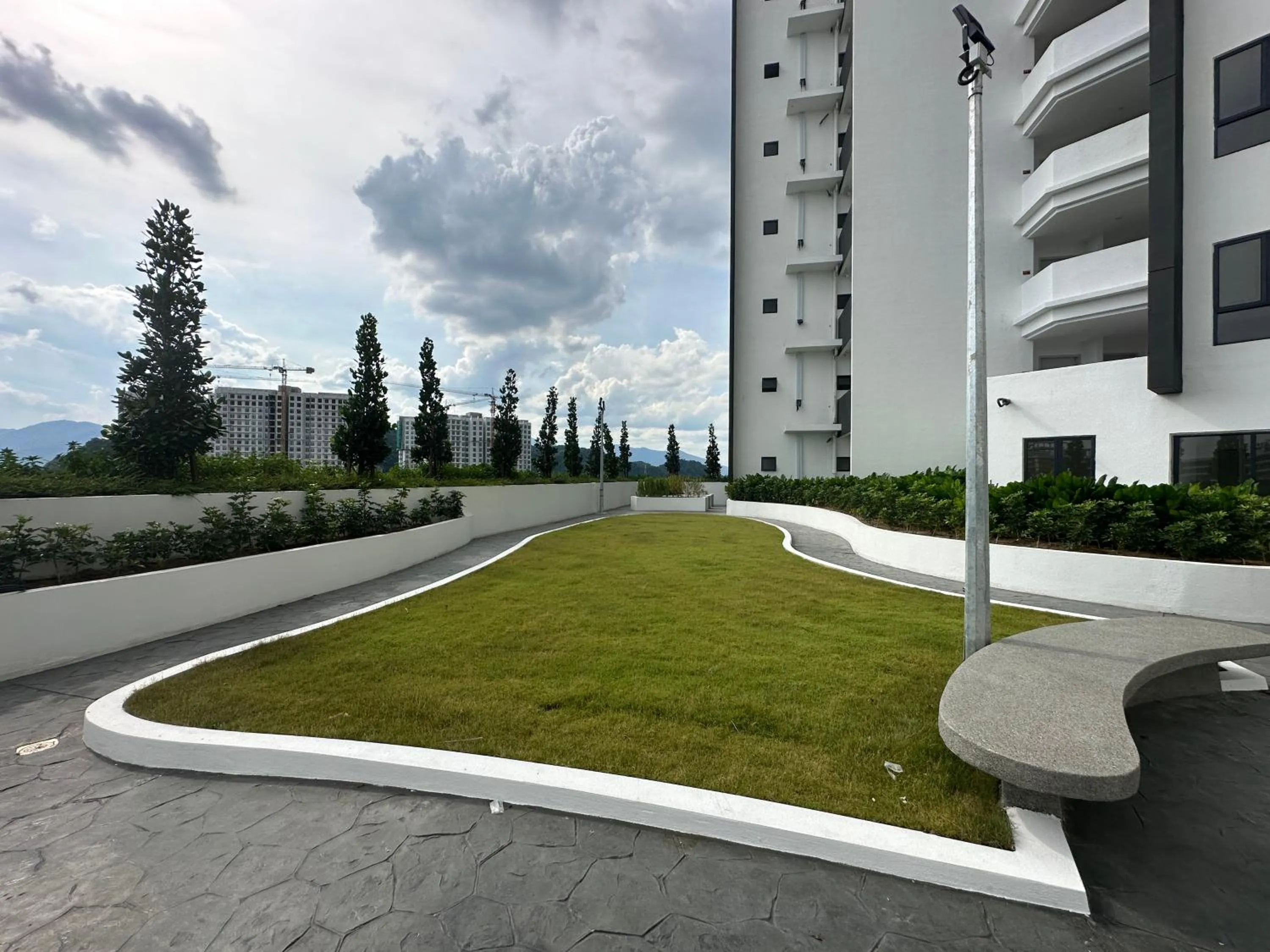 Garden in The Horizon by MyKey